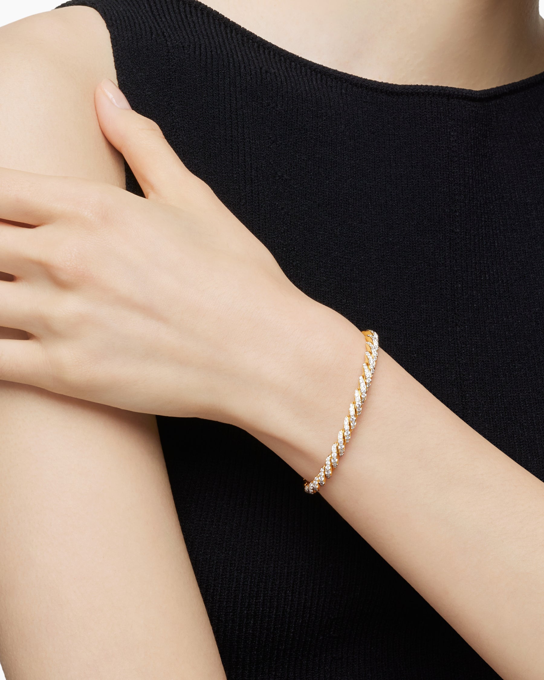 Sculpted Cable Flex Bracelet in 18K Yellow Gold with Diamonds, 5mm - Image 7