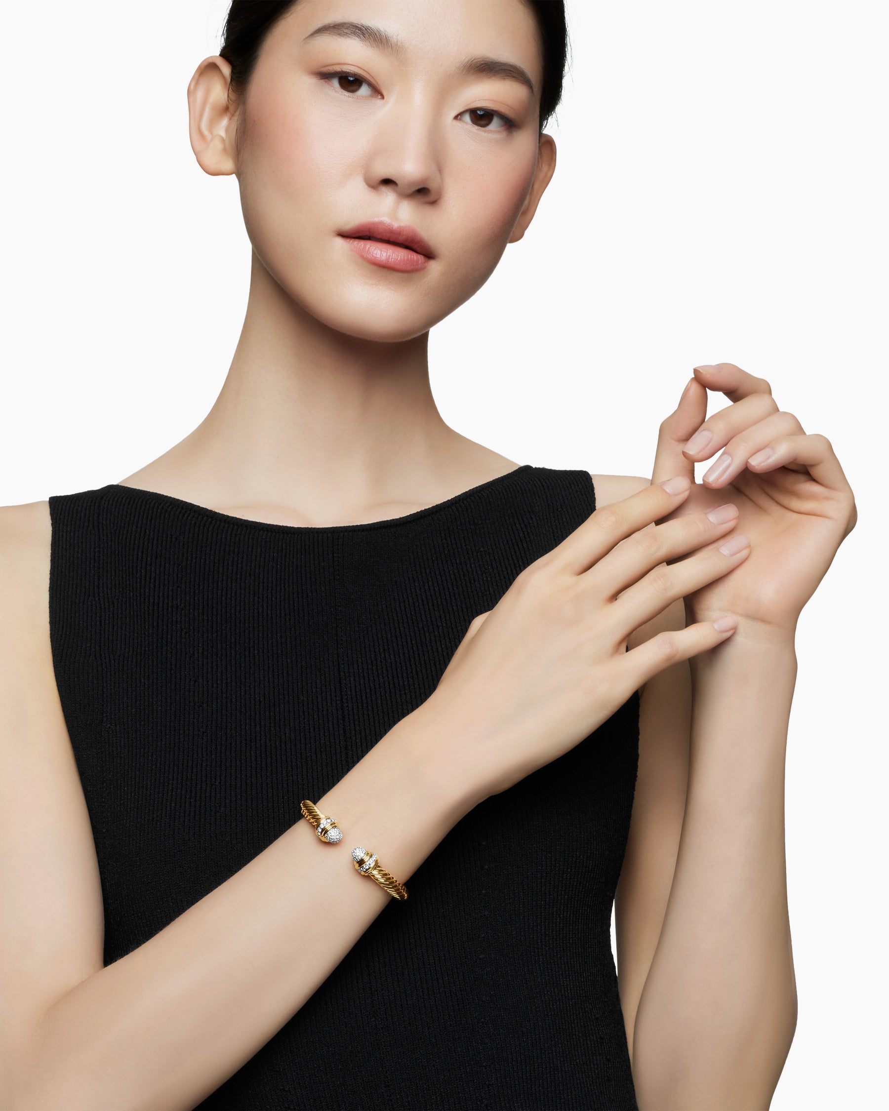 Alternative view of Classic Cablespira Bracelet in 18K Yellow Gold with Diamonds, 7mm