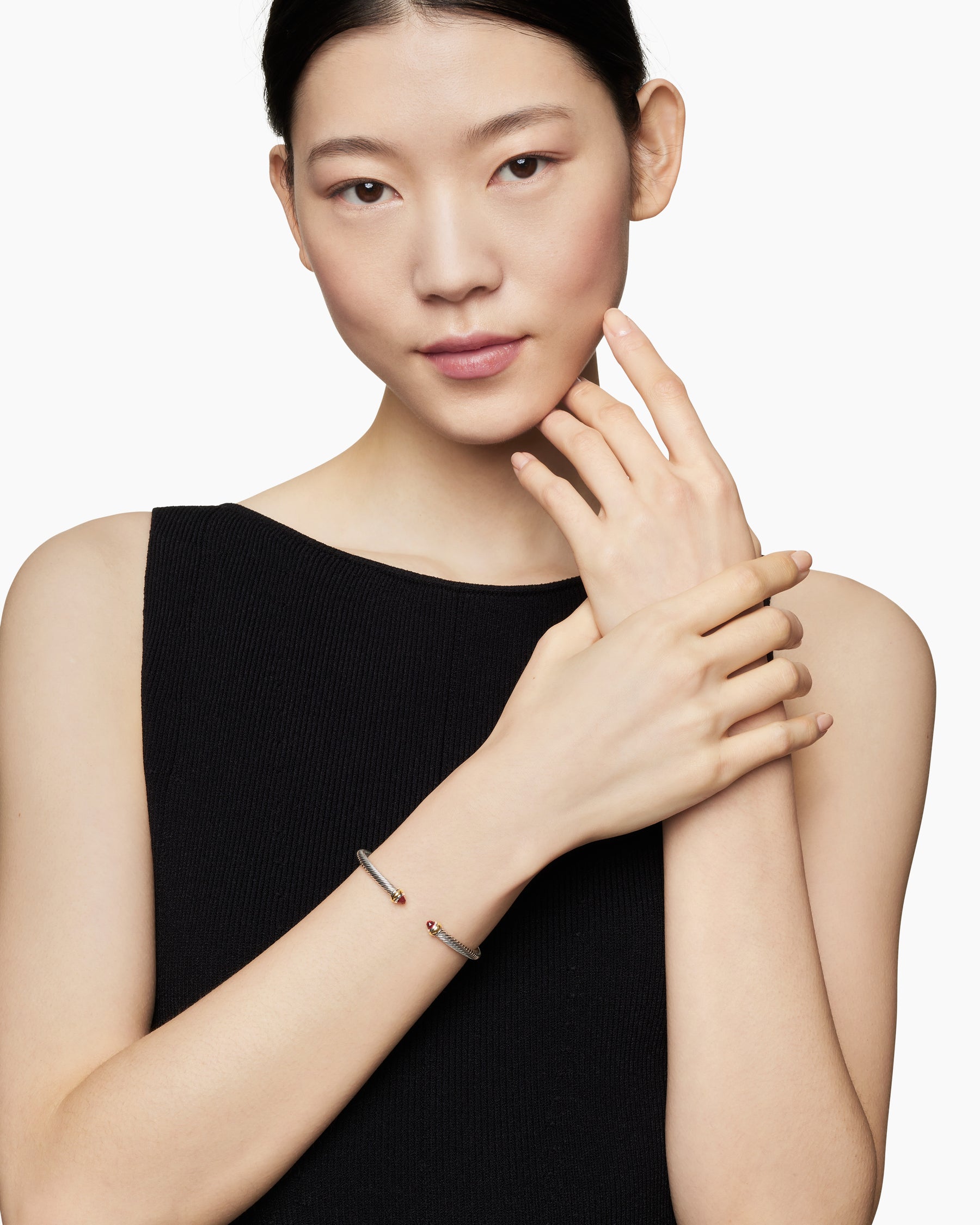 Alternative view of Classic Cable Bracelet in Sterling Silver with 18K Yellow Gold and Garnets, 4mm