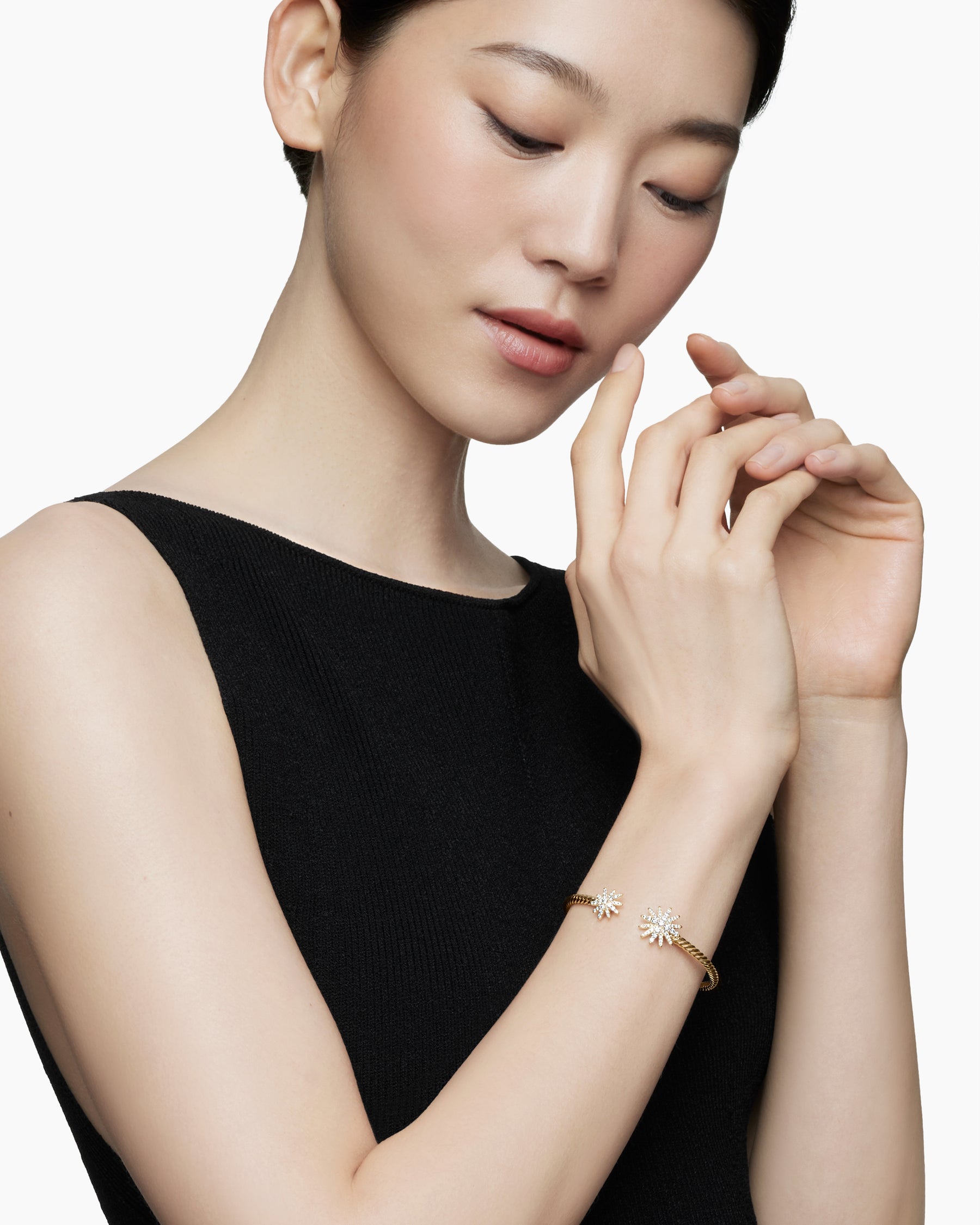 Alternative view of Starburst Cable Bracelet in 18K Yellow Gold with Diamonds, 3.5mm