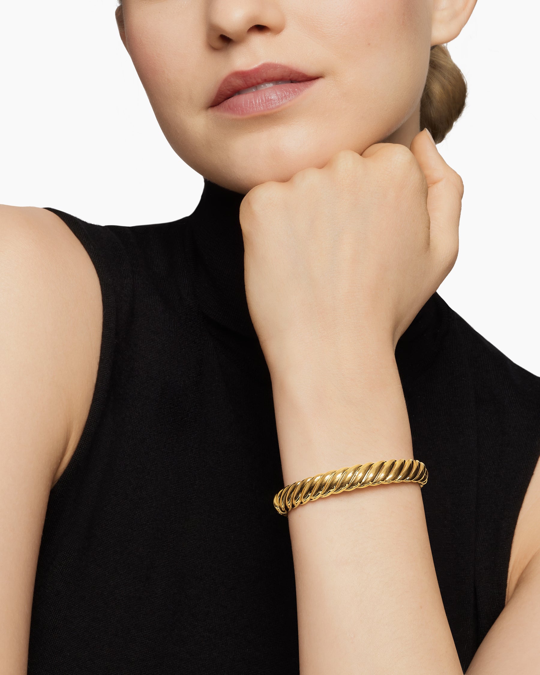 Sculpted Cable Bracelet in 18K Yellow Gold, 10mm - Image 7