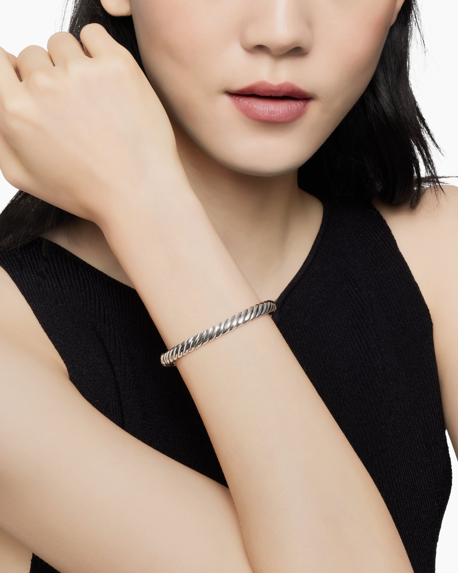 Sculpted Cable Bangle Bracelet in Sterling Silver, 7mm - Image 7