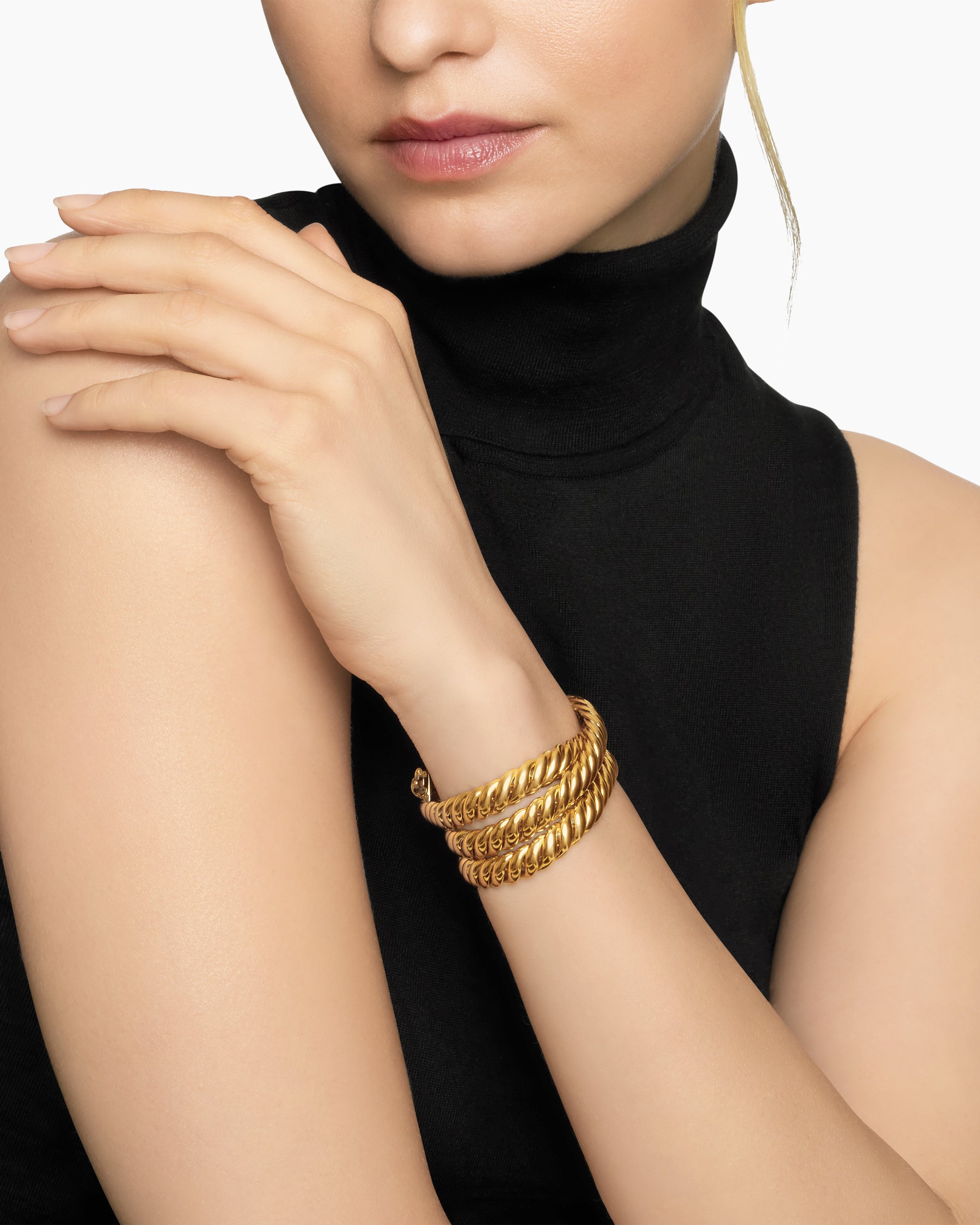 Sculpted Cable Triple Wrap Bracelet in 18K Yellow Gold, 8.5mm - Image 8