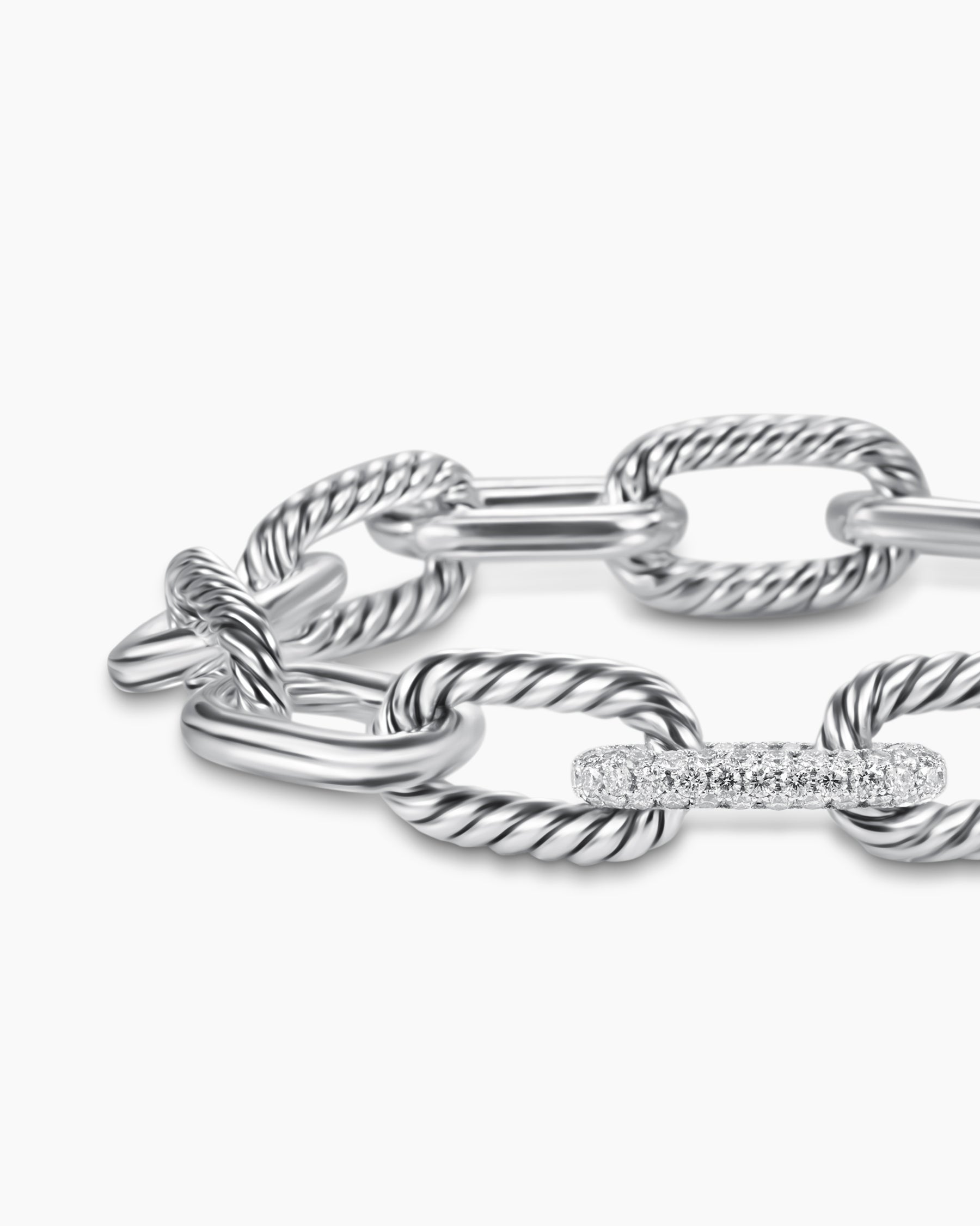 DY Madison Chain Bracelet in Sterling Silver with Diamonds, 11mm - Image 7