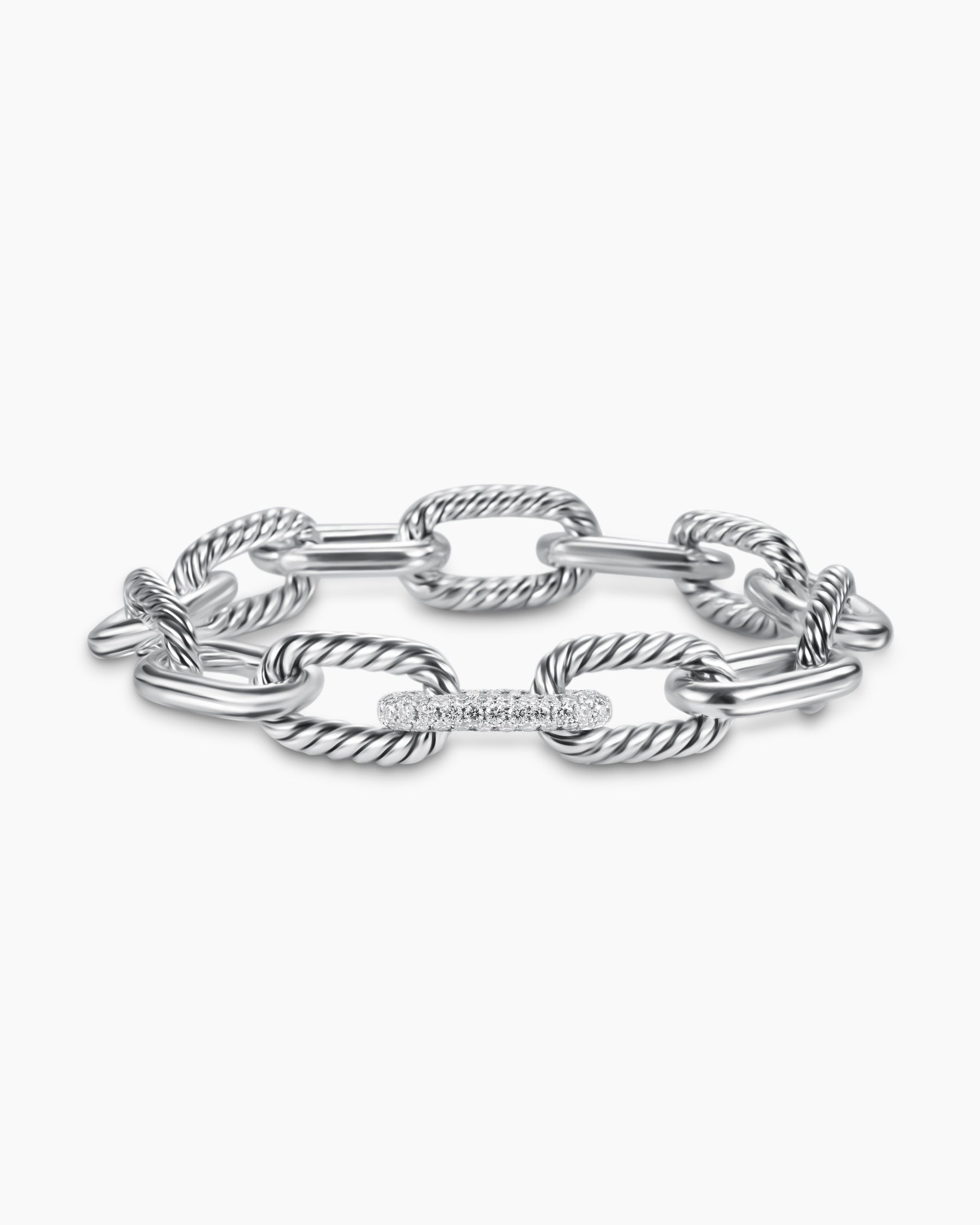DY Madison Chain Bracelet in Sterling Silver with Diamonds, 11mm