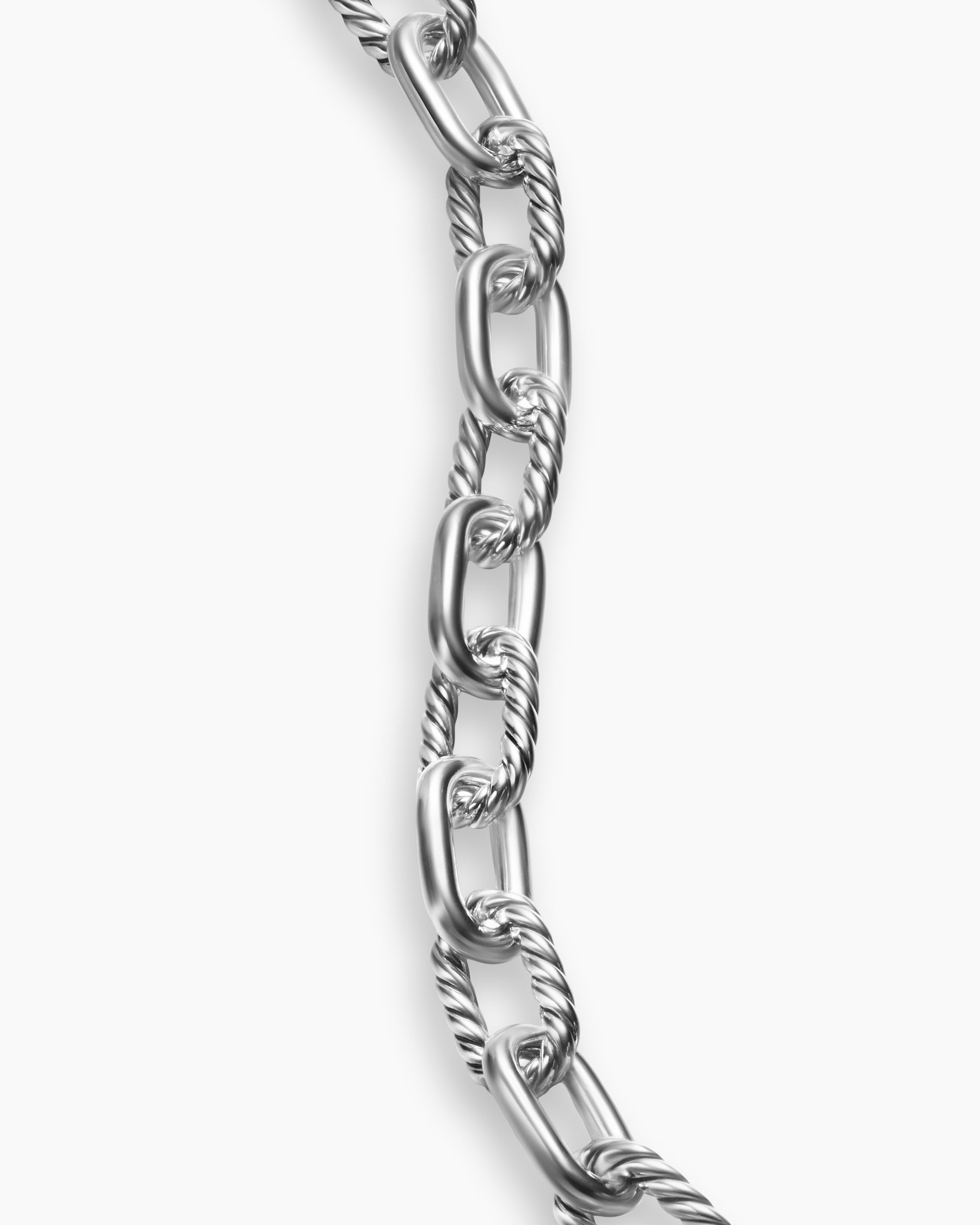 DY Madison Toggle Chain Bracelet in Sterling Silver, 8.5mm - Image 6