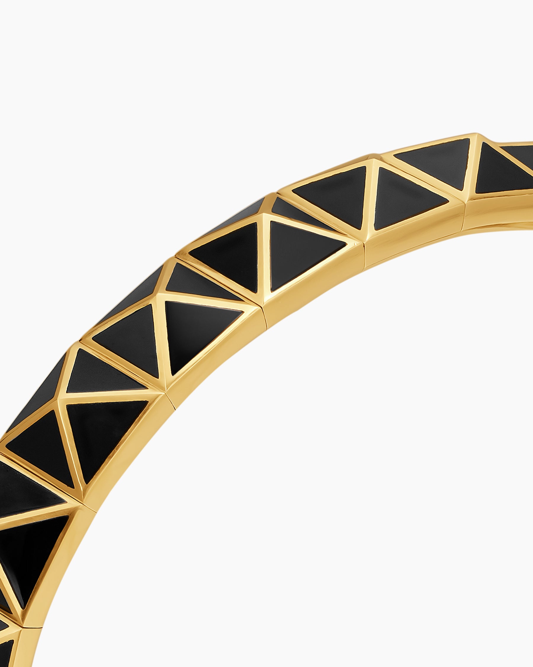 Pyramid Cuff Bracelet in 18K Yellow Gold with Black Onyx, 8mm - Image 5