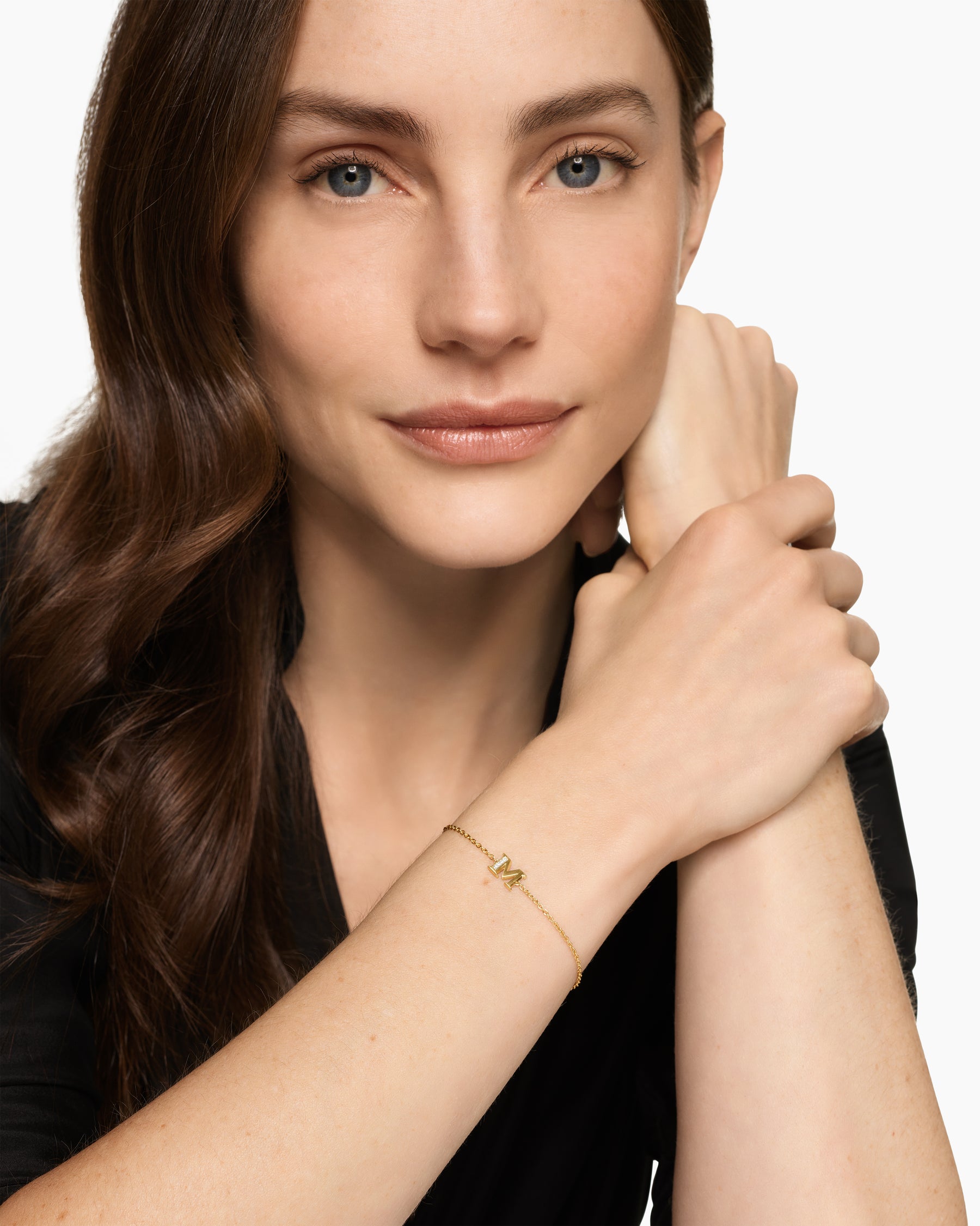 Alternative view of Petite Pavé Initial Chain Bracelet in 18K Yellow Gold with Diamond M