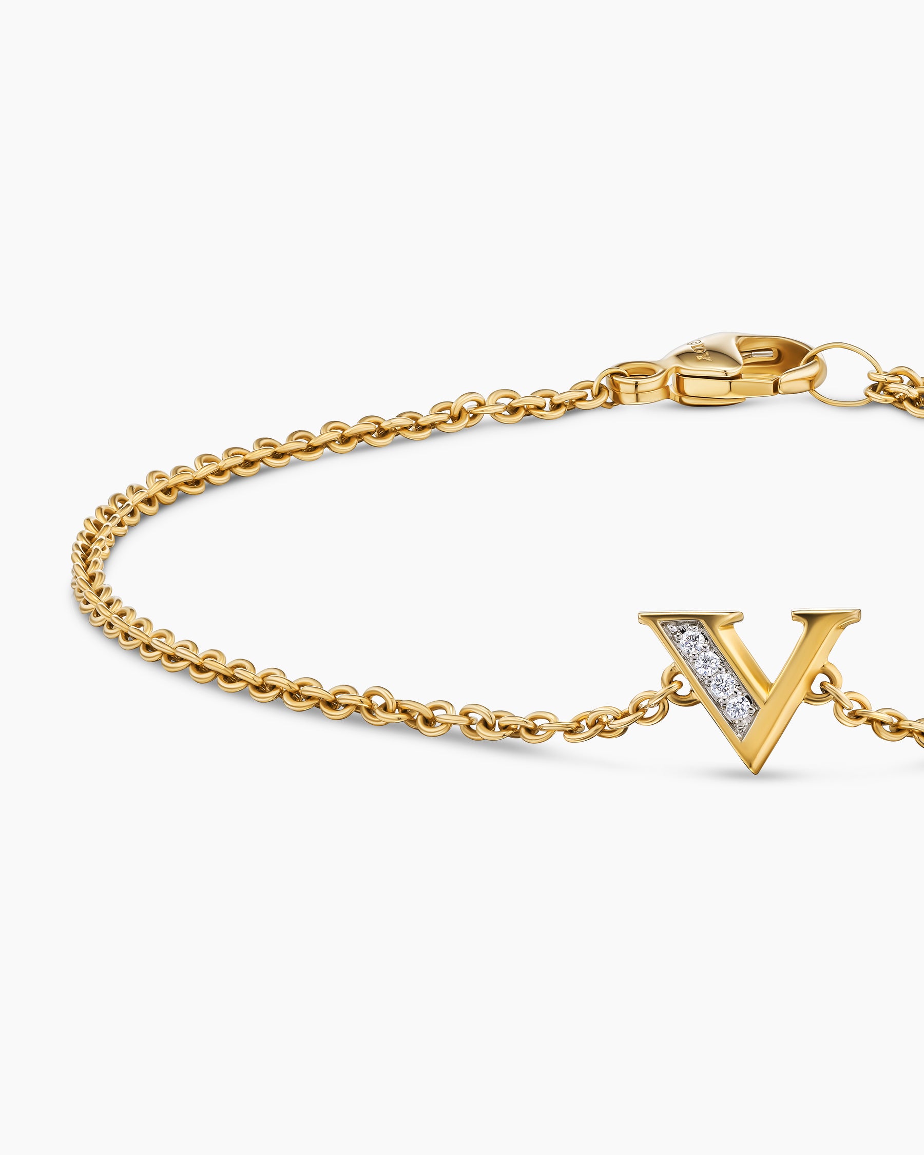 Petite Pavé Initial Chain Bracelet in 18K Yellow Gold with Diamond V - Image 5
