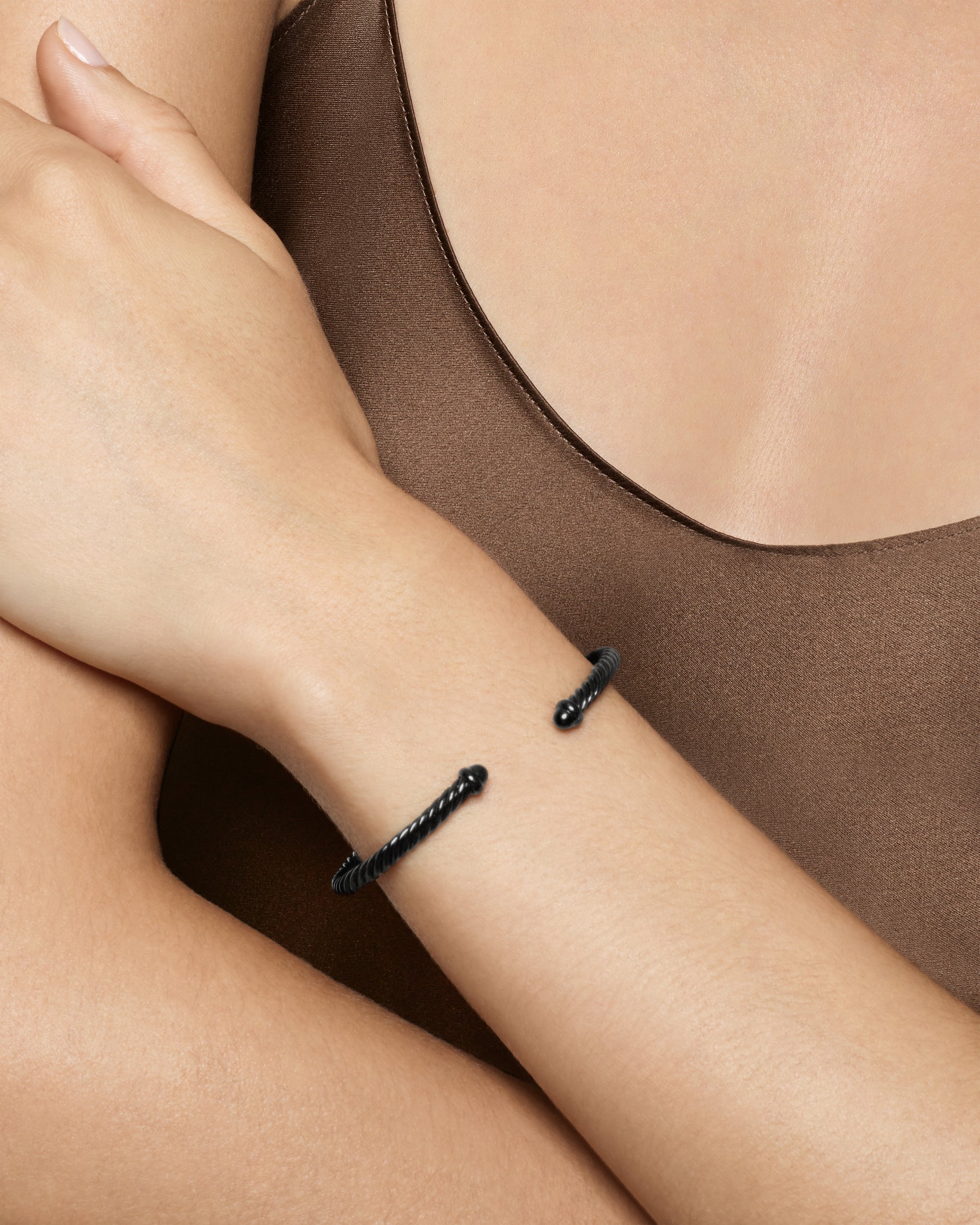Alternative view of Classic Cable Bracelet in Black Aluminum, 4mm