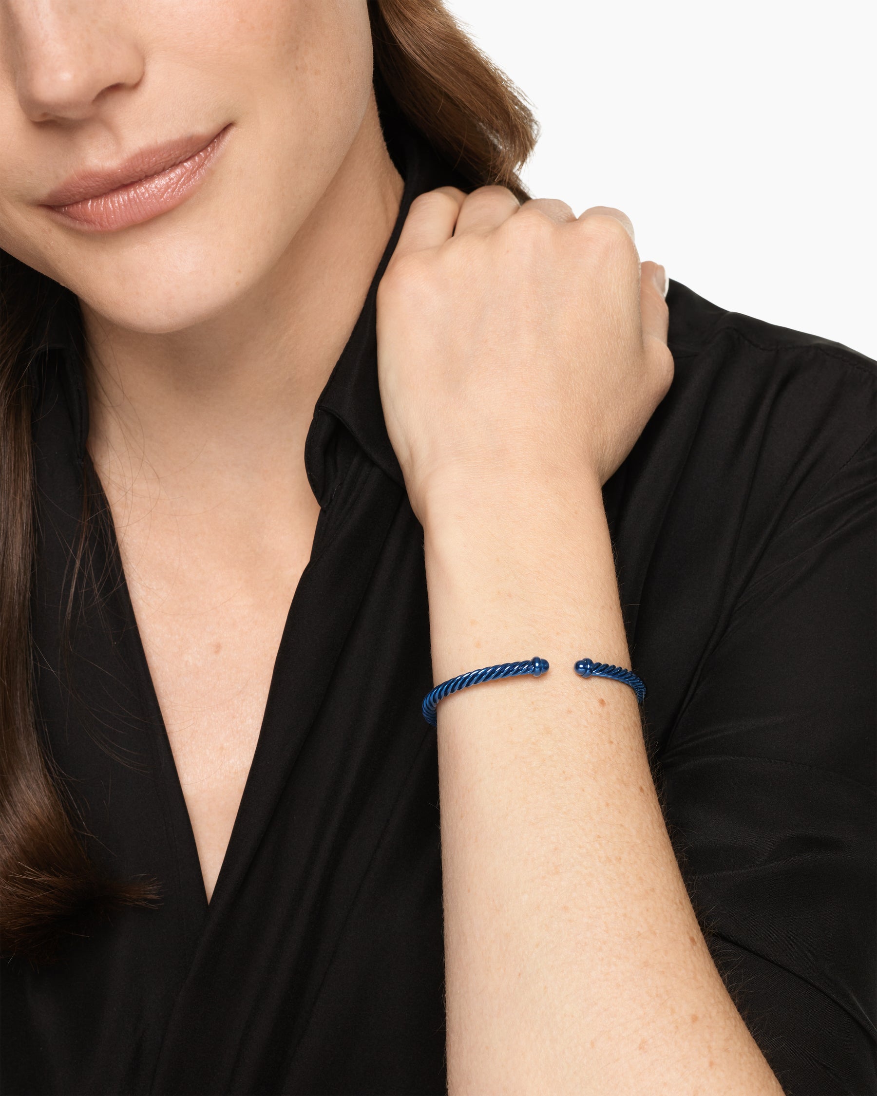 Alternative view of Classic Cable Bracelet in Navy Aluminum, 4mm