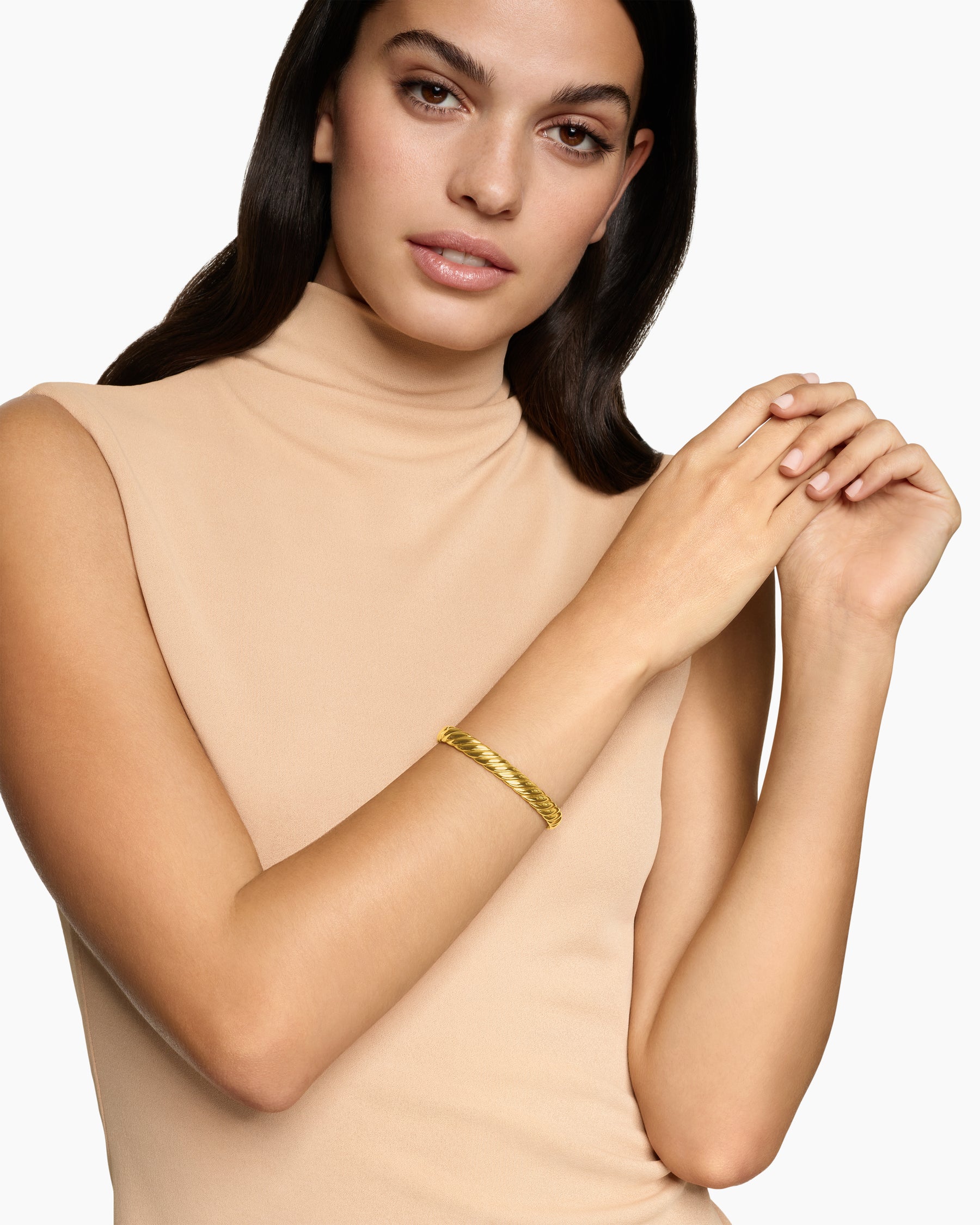 Alternative view of Sculpted Cable Bangle Bracelet in 18K Yellow Gold, 8mm