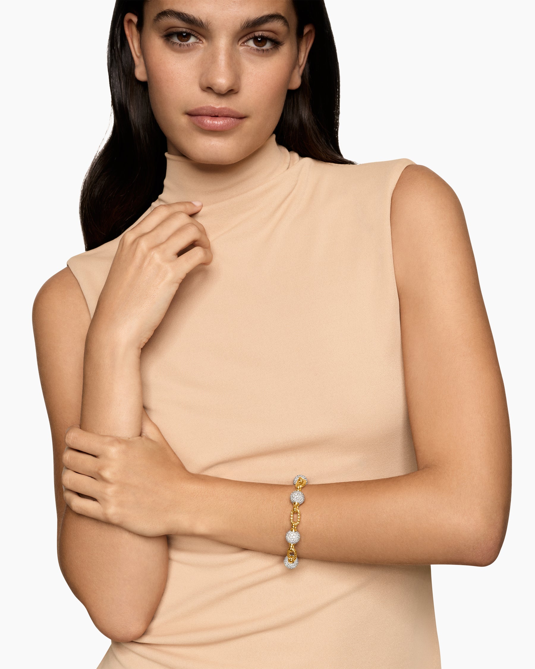 Alternative view of DY Madison Pavé Bead Chain Bracelet in 18K Yellow Gold with Diamonds, 8.5mm
