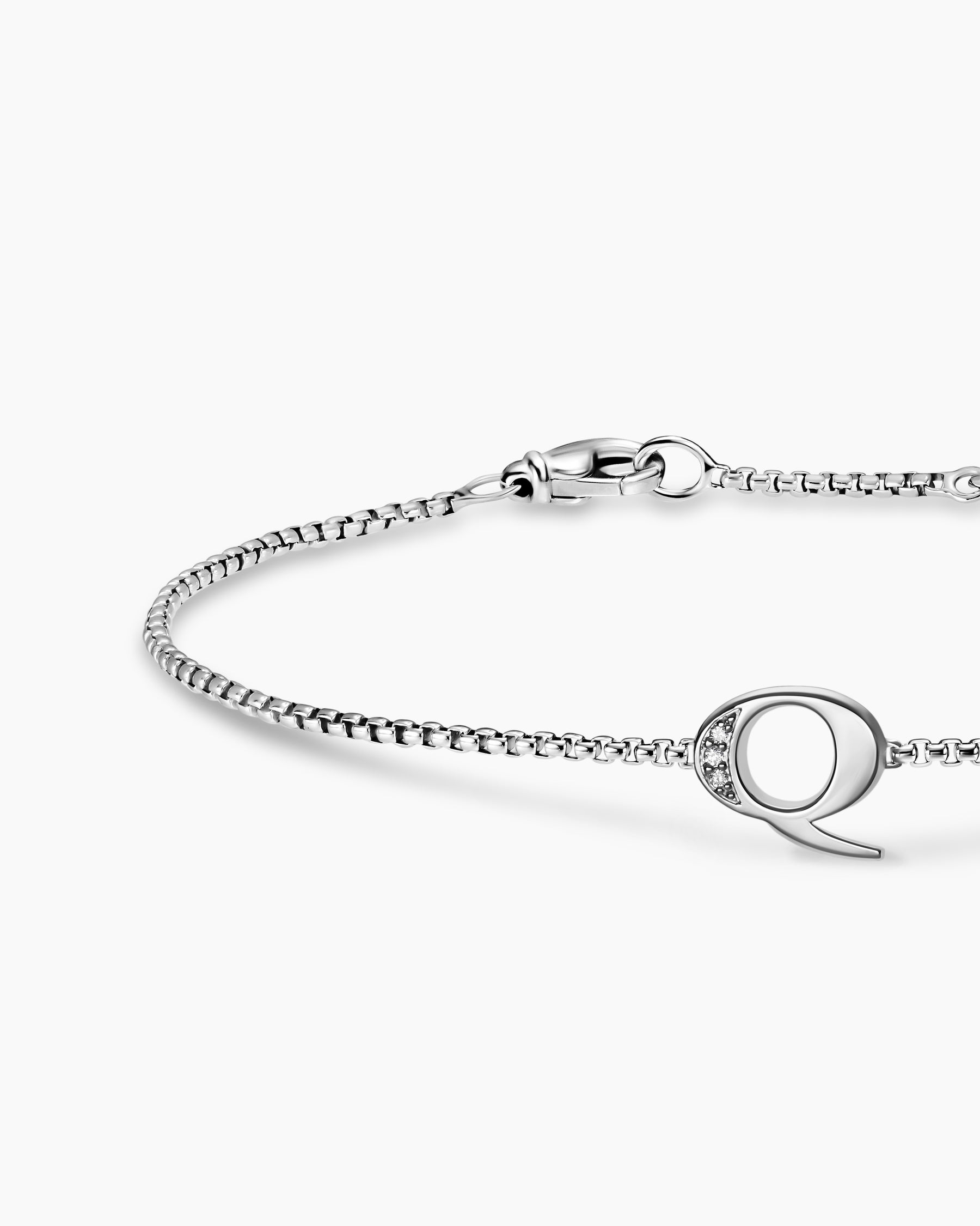 Petite Initial Chain Bracelet in Sterling Silver with Diamond Q - Image 4