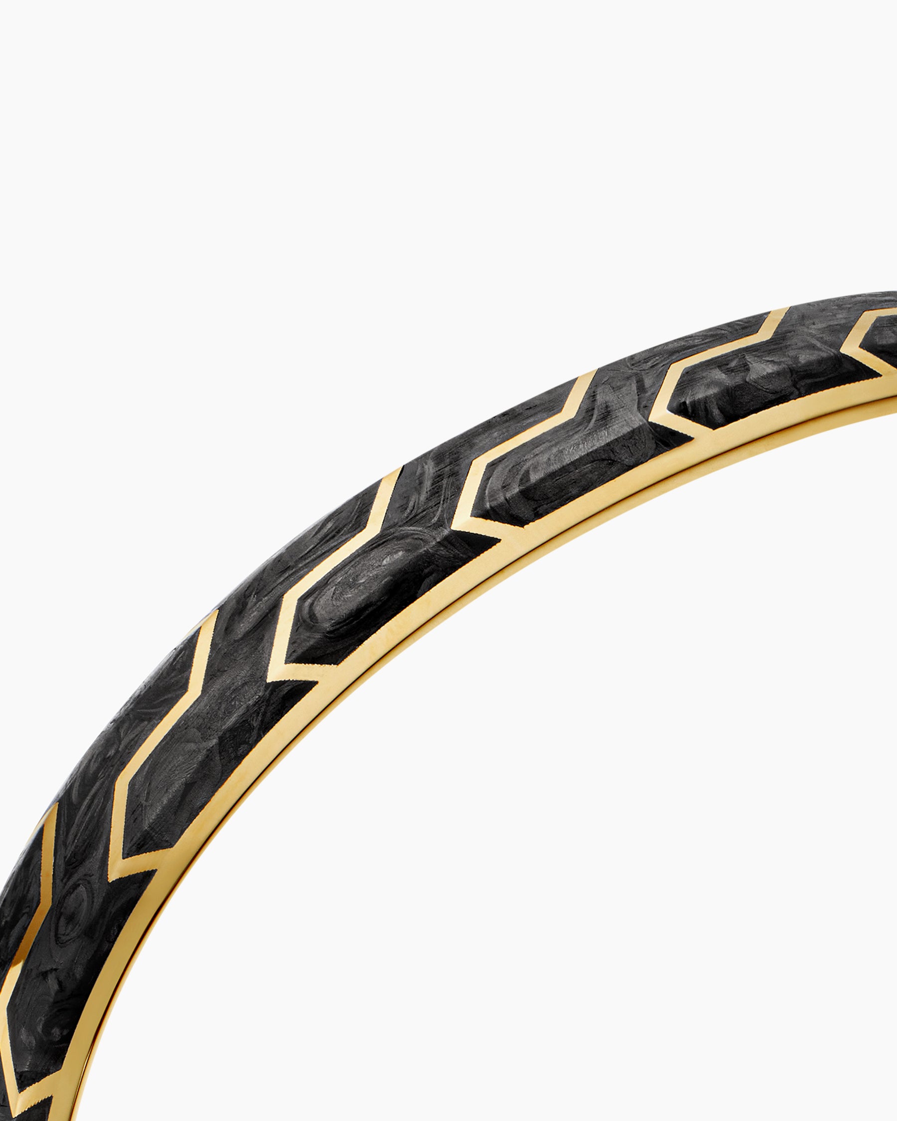 Streamline Cuff Bracelet in 18K Yellow Gold with Forged Carbon, 8.5mm - Image 5
