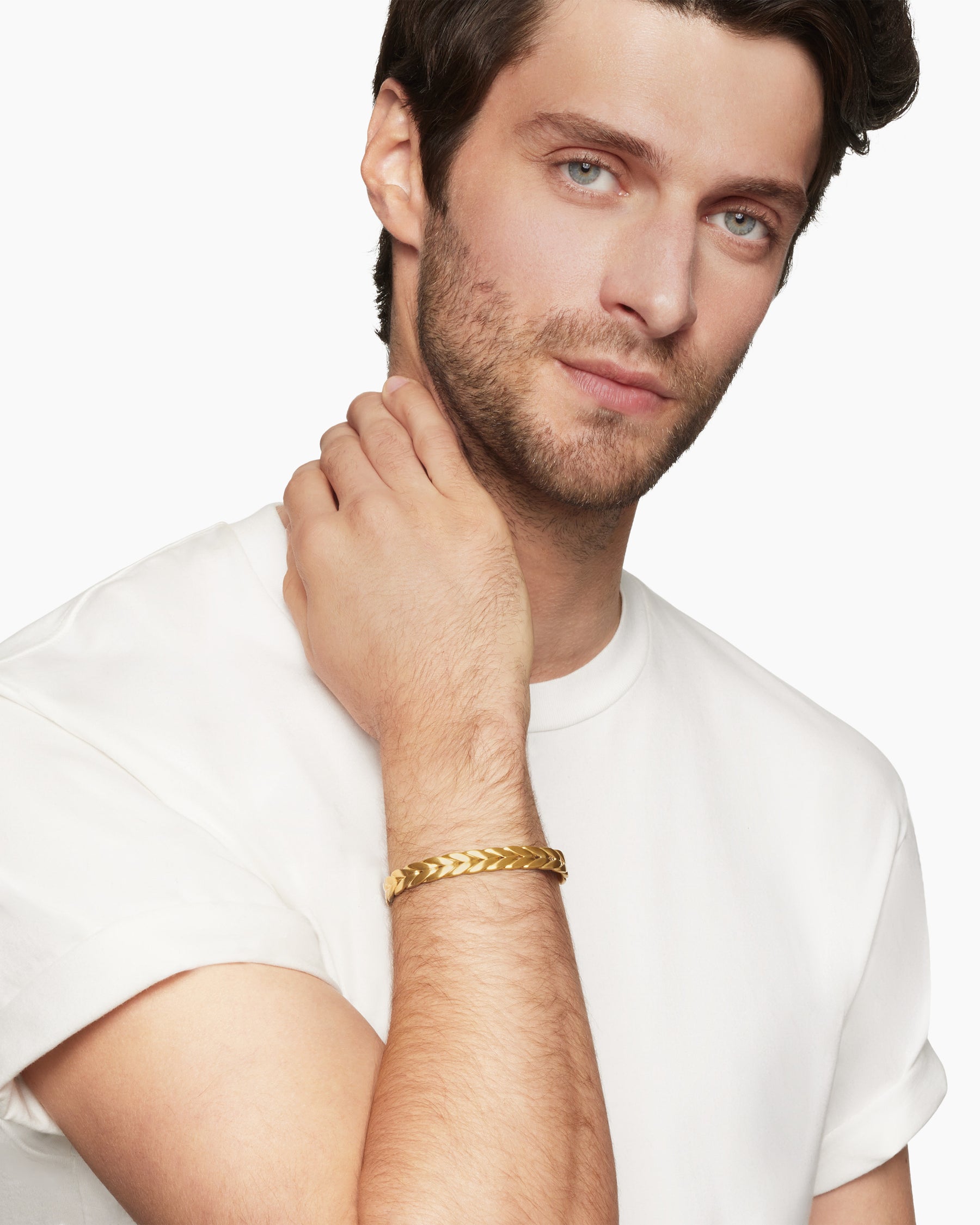 Alternative view of Chevron Cuff Bracelet in 18K Yellow Gold, 9mm