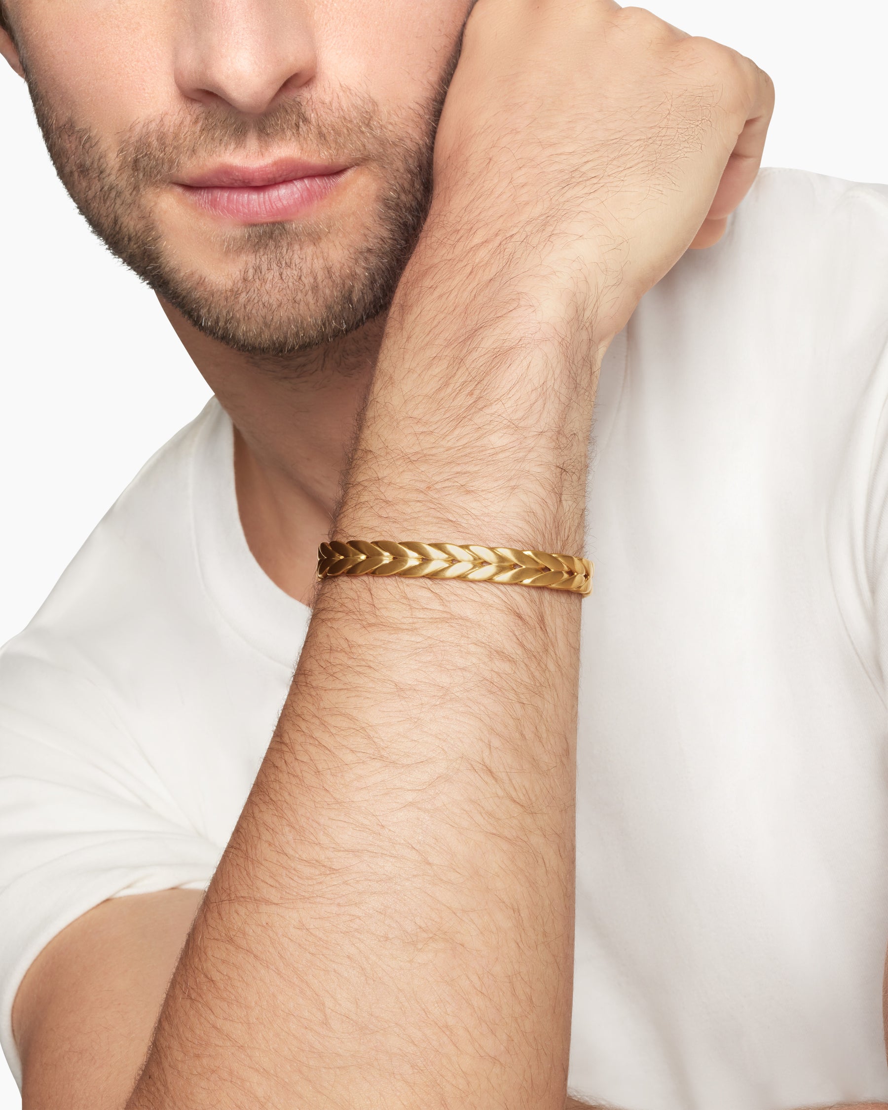 Chevron Cuff Bracelet in 18K Yellow Gold, 9mm - Image 6