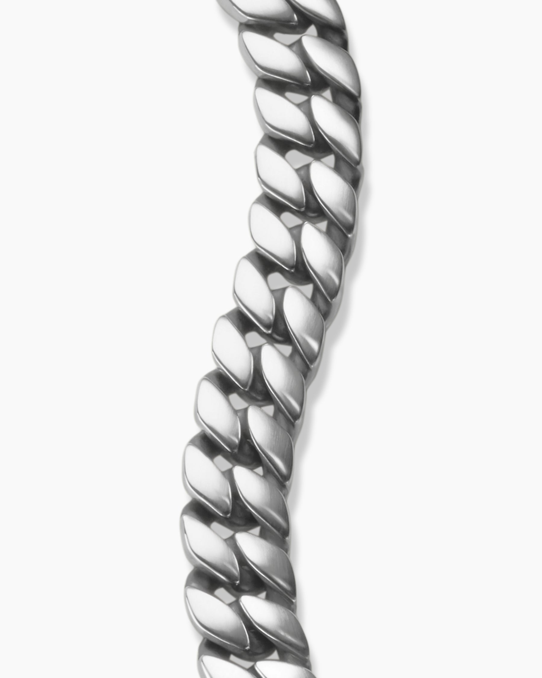 Curb Chain Bracelet in Platinum, 11.5mm - Image 5