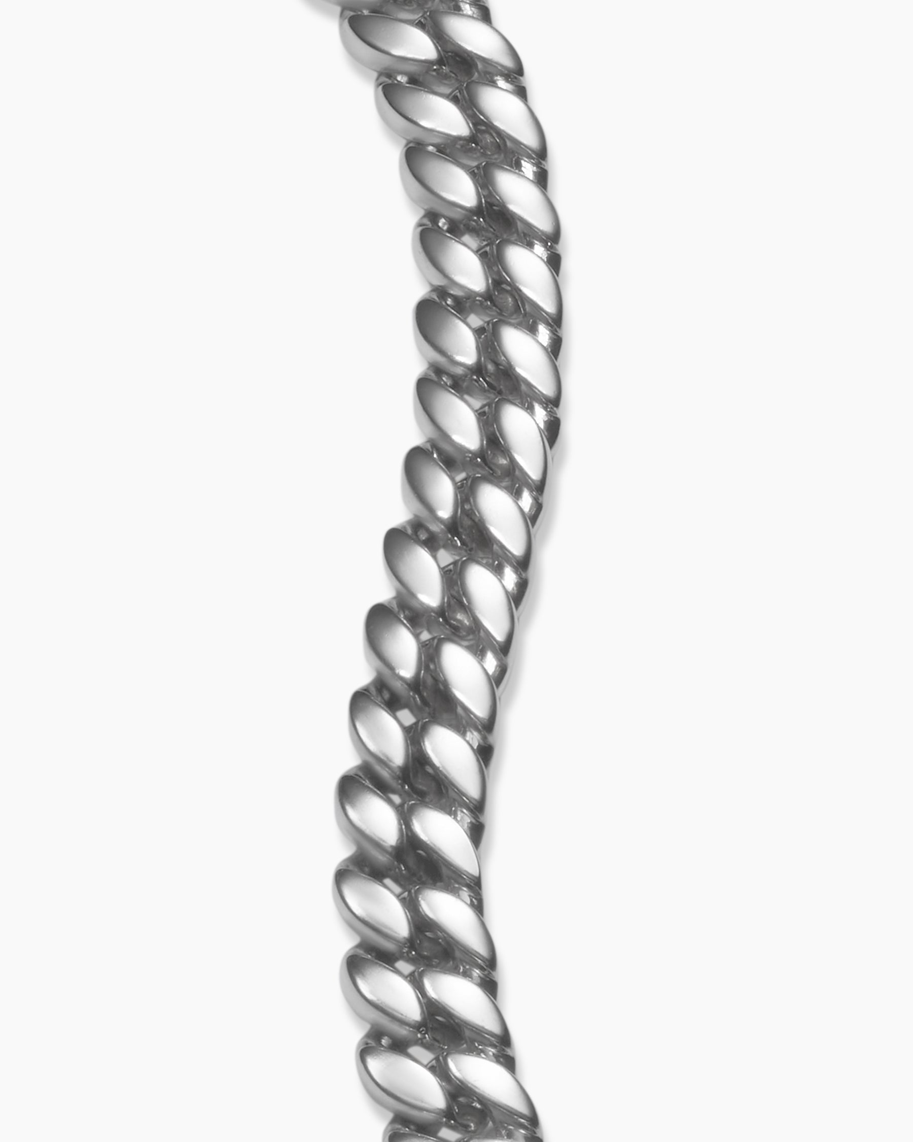 Curb Chain Bracelet in Platinum, 8mm - Image 5