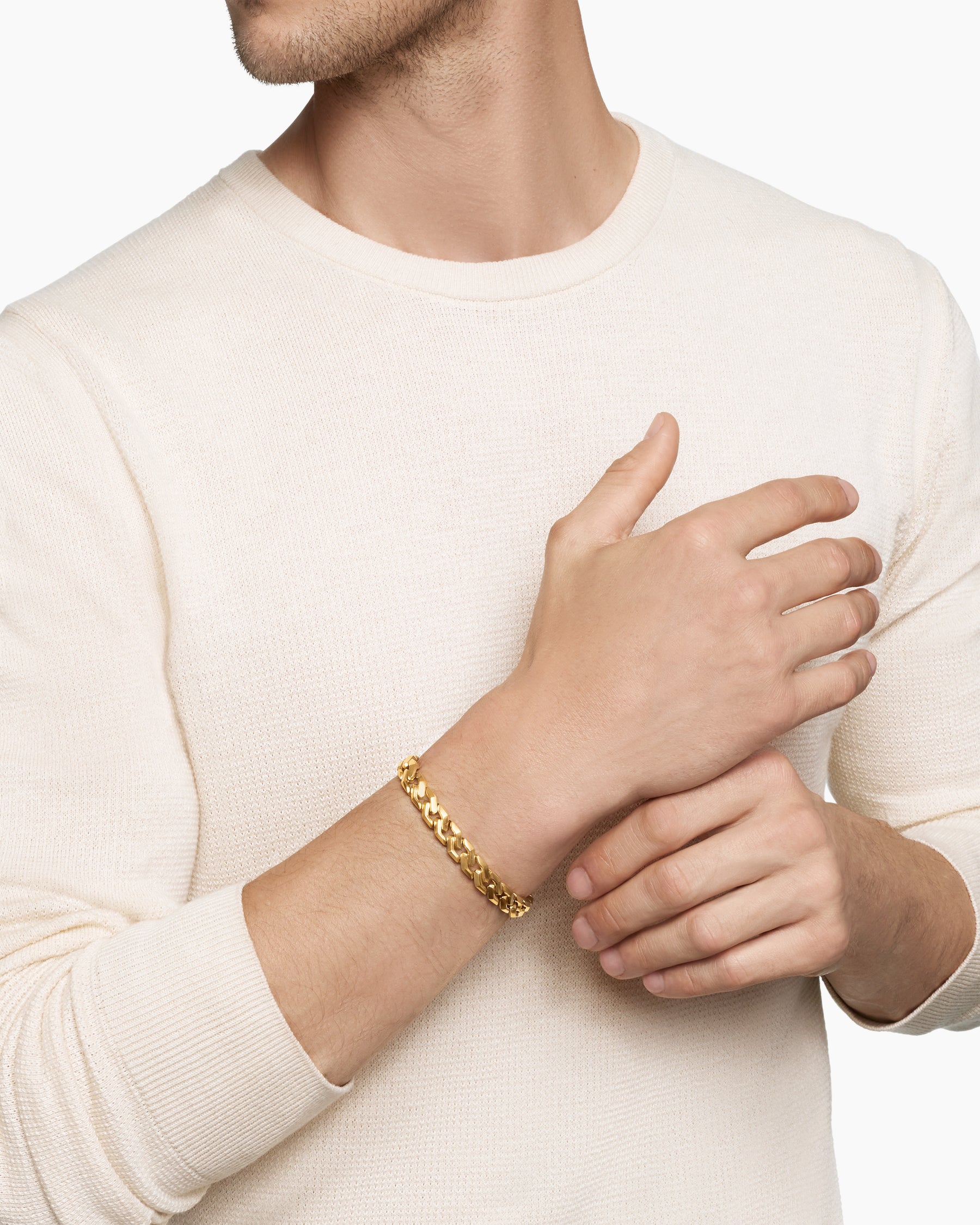 Alternative view of Curb Chain Angular Link Bracelet in 18K Yellow Gold, 8.7mm