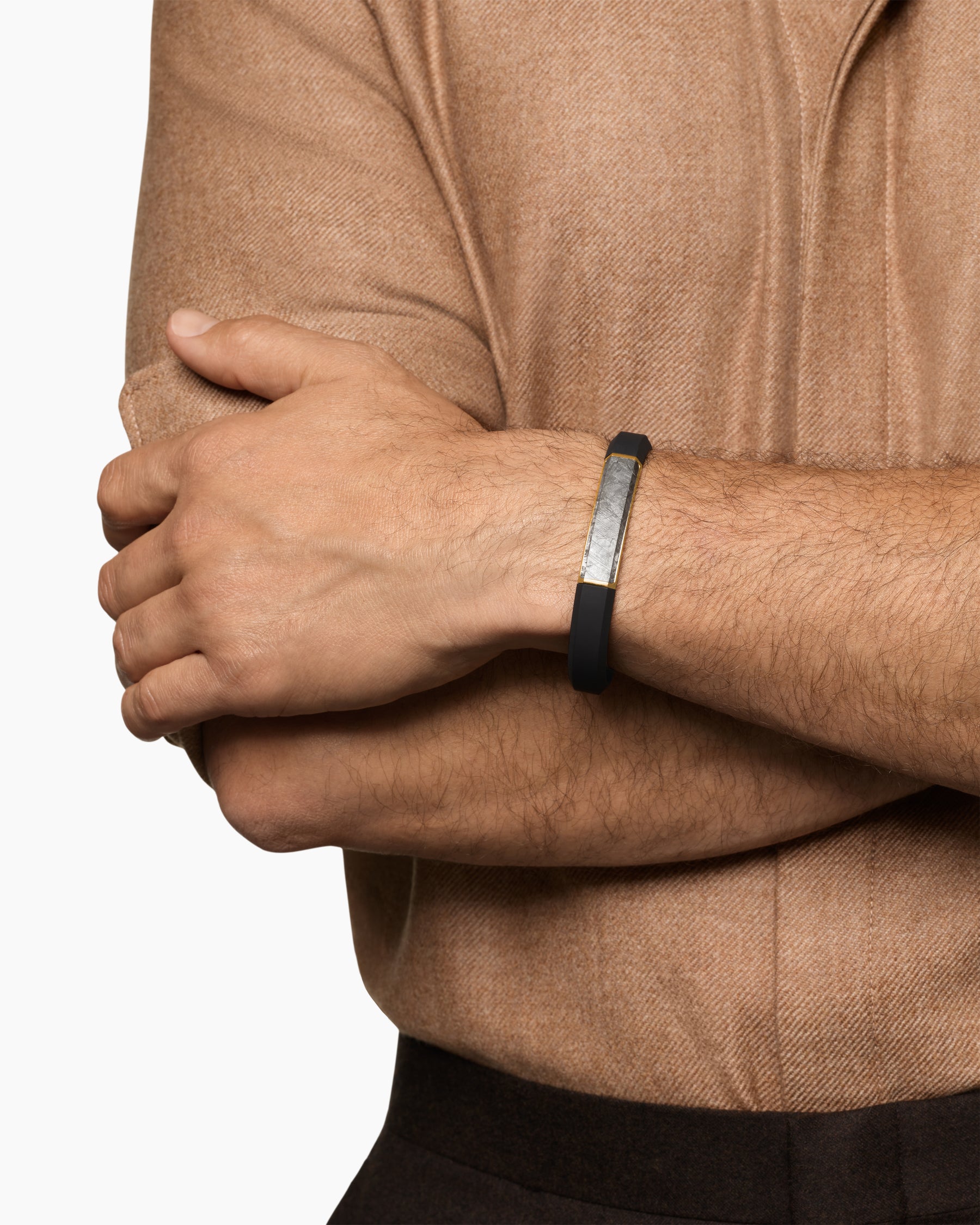 Alternative view of Streamline ID Bracelet in Black Rubber with Meteorite and 18K Yellow Gold, 10mm