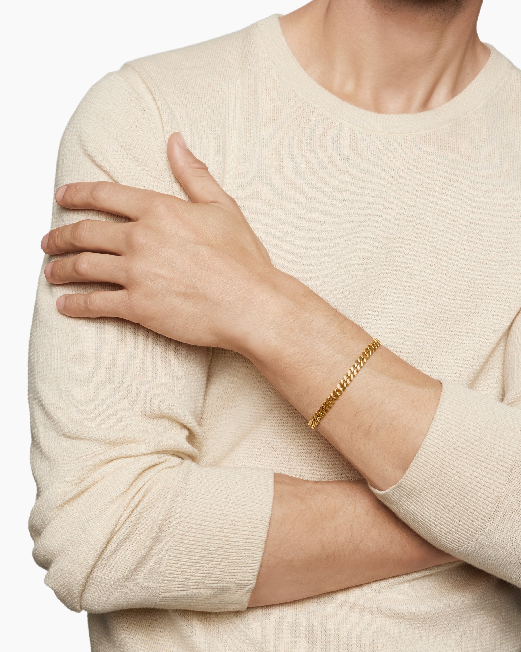 Alternative view of Curb Chain Bracelet in 18K Yellow Gold, 6mm