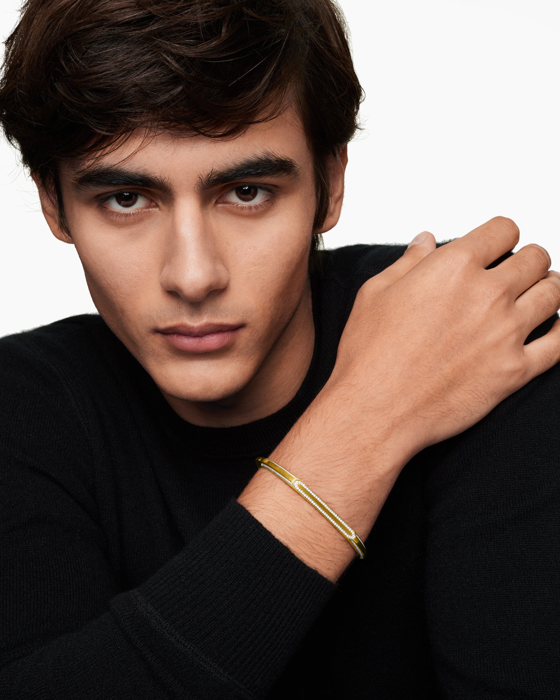 Streamline Cuff Bracelet in 18K Yellow Gold with Diamonds, 5.5mm - Image 6