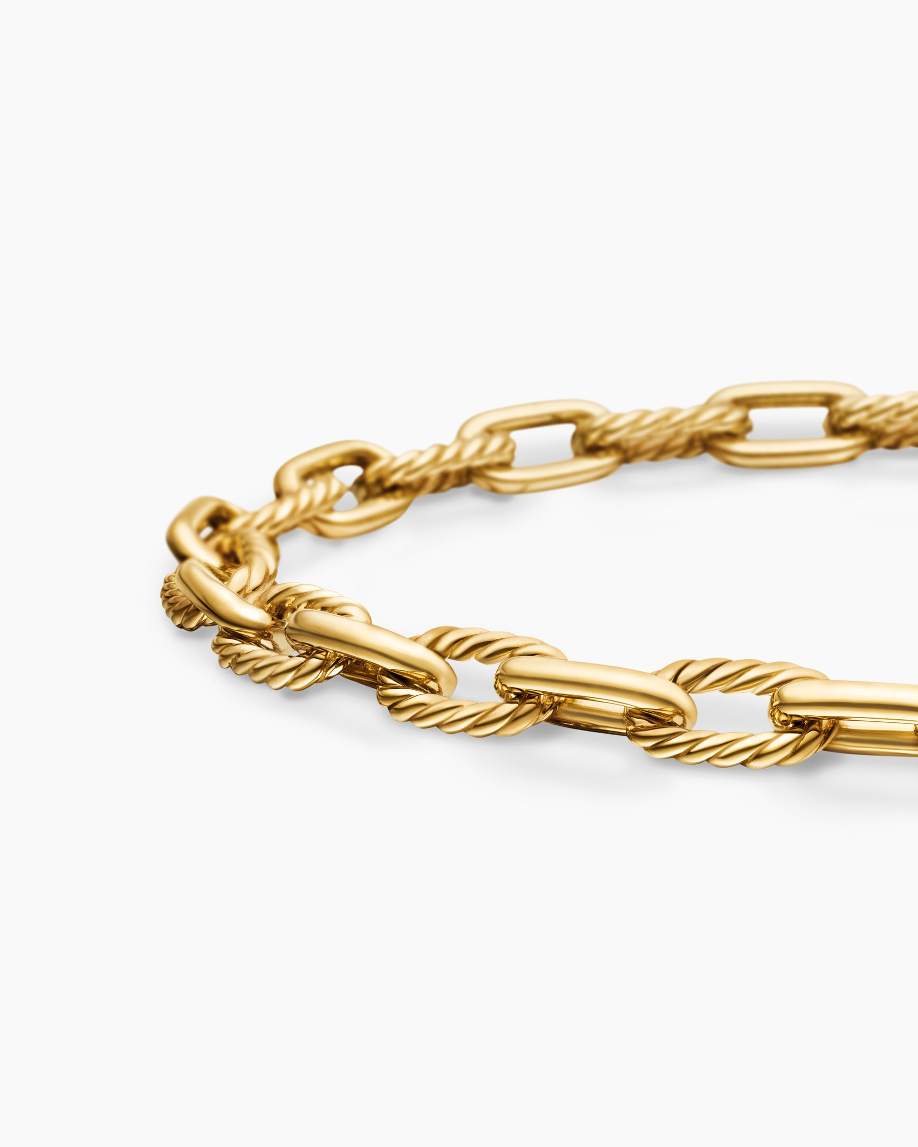 DY Madison Chain Bracelet in 18K Yellow Gold, 6mm - Image 7