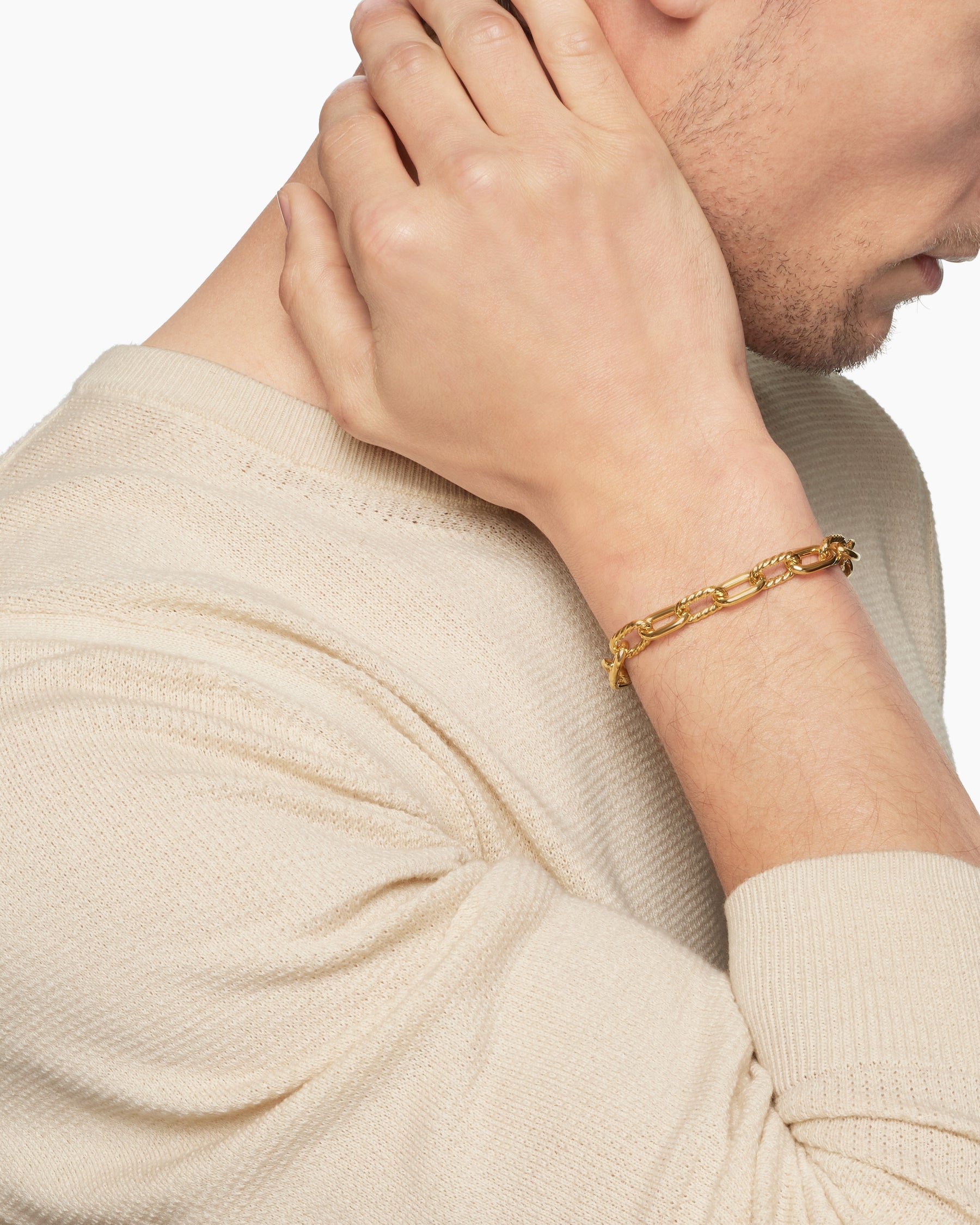 DY Madison Chain Bracelet in 18K Yellow Gold, 8.5mm - Image 8