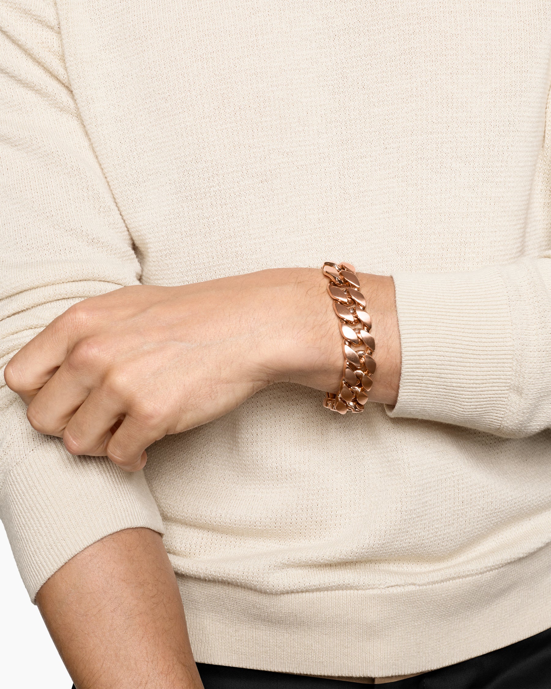 Alternative view of Curb Chain Bracelet in 18K Rose Gold, 18mm