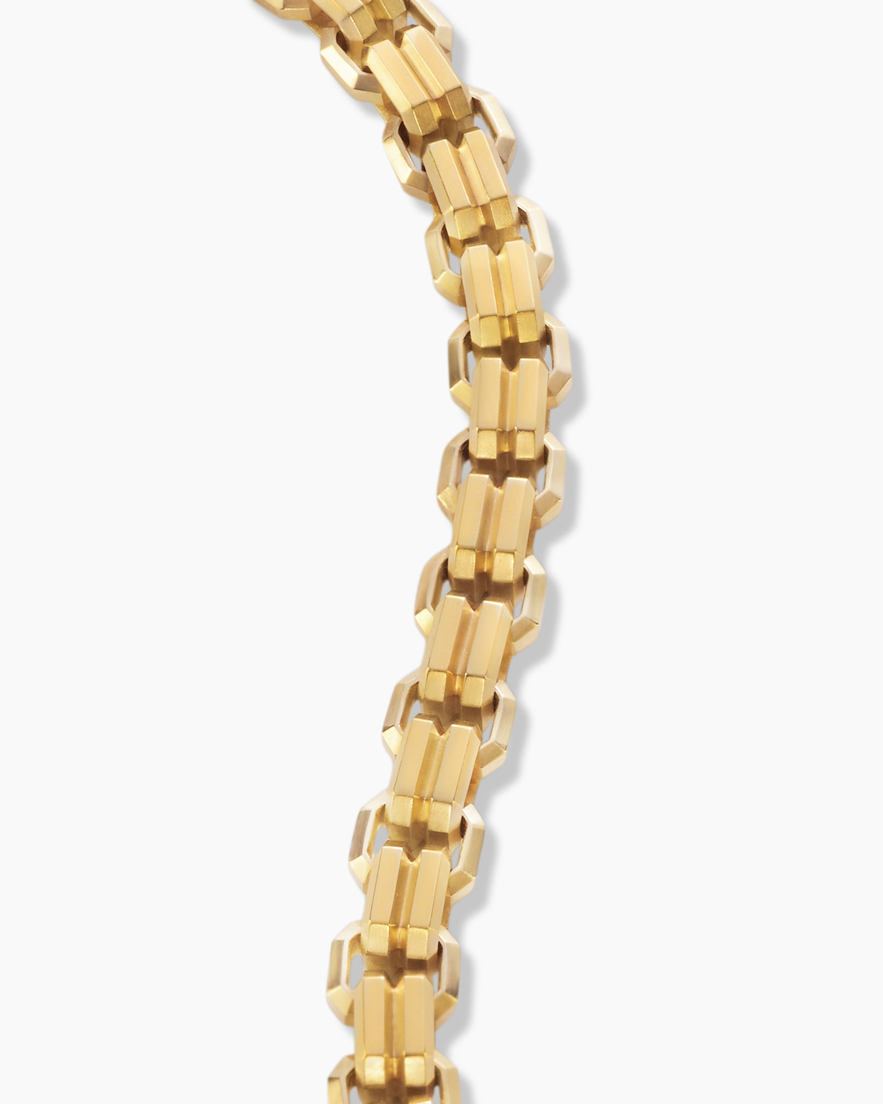 Streamline Double Link Bracelet in 18K Yellow Gold, 8mm - Image 5