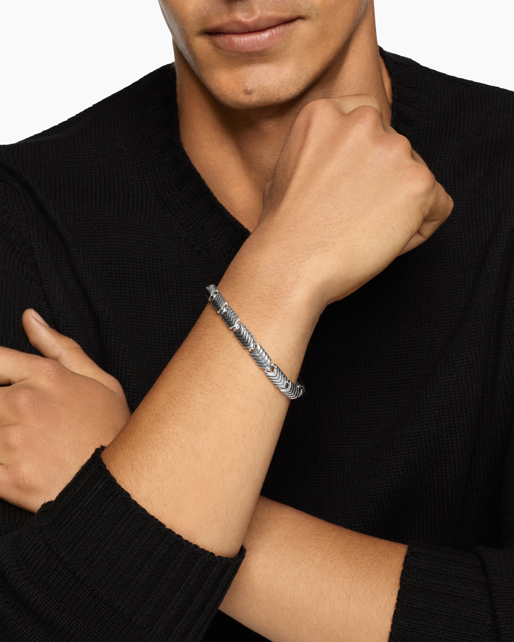 Alternative view of Chevron Link Bracelet in Sterling Silver, 7.6mm