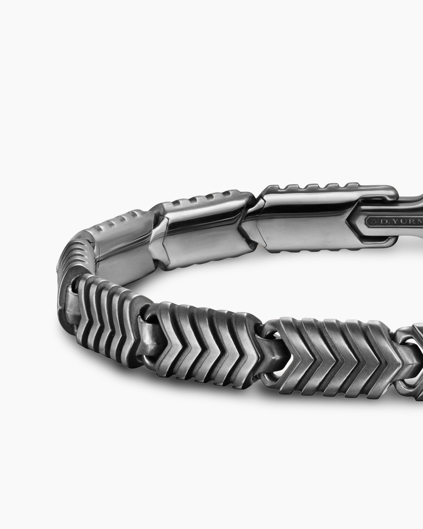 Chevron Link Bracelet in Anthracite Titanium, 7.6mm - Image 7
