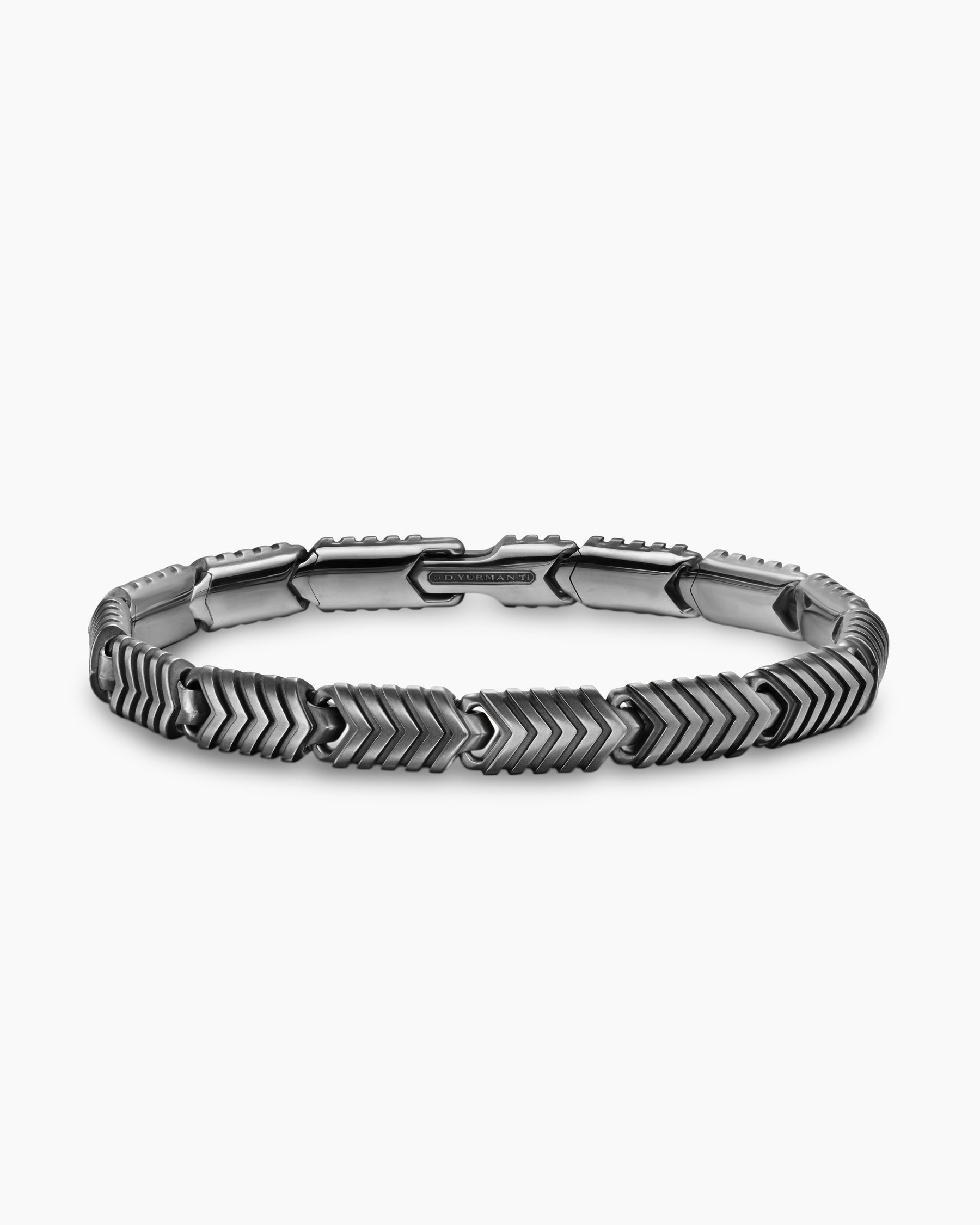 Chevron Link Bracelet in Anthracite Titanium, 7.6mm