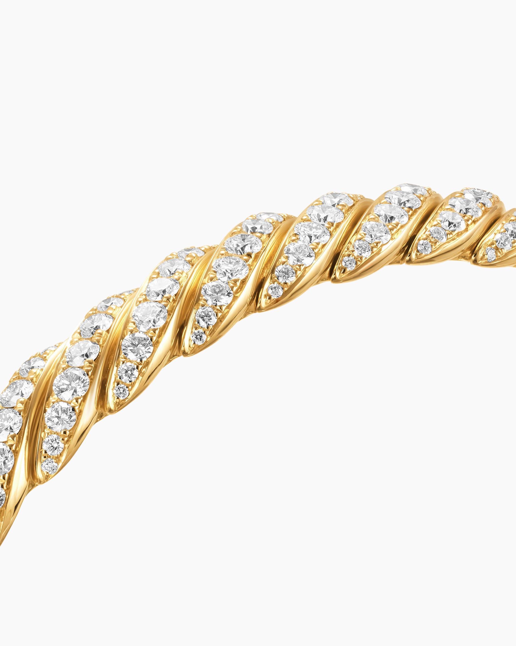 Sculpted Cable Pavé Flex Bracelet in 18K Yellow Gold with Diamonds, 7.5mm - Image 5