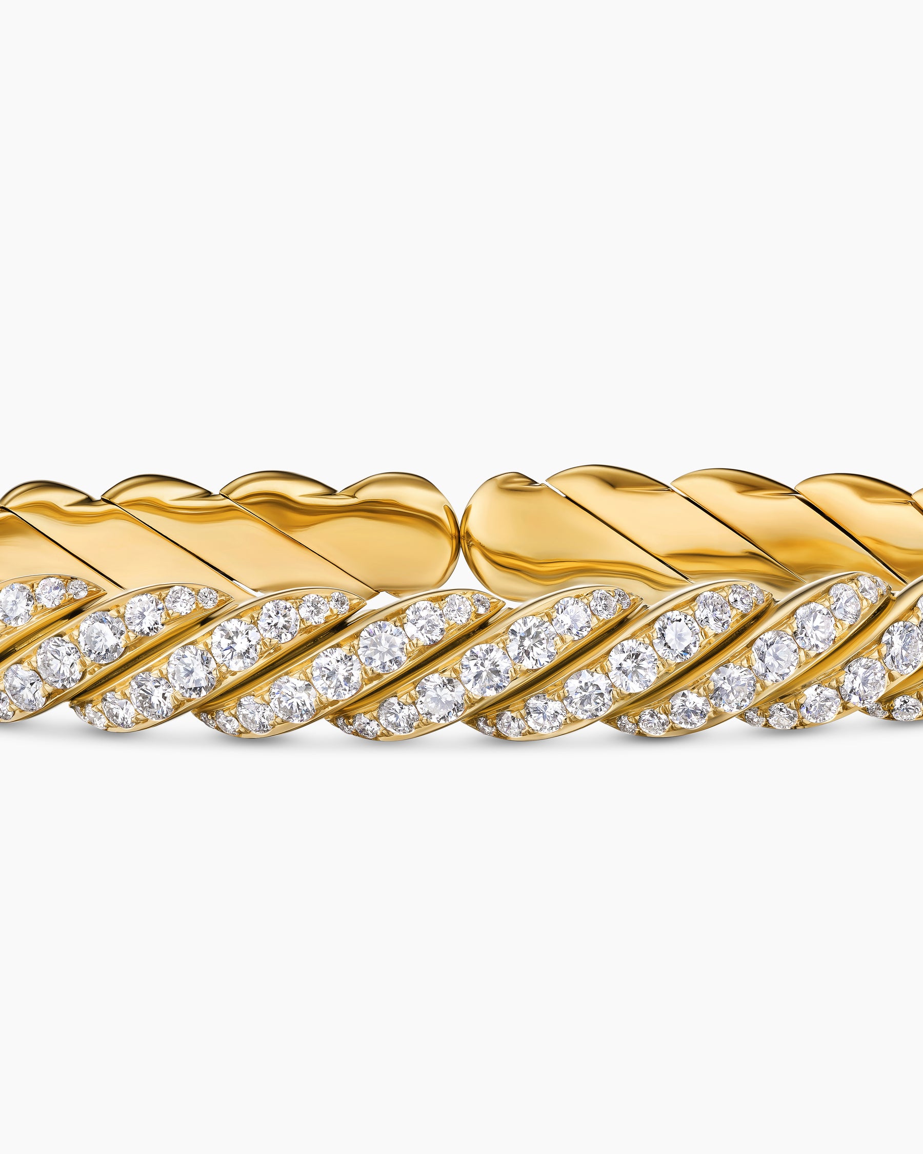 Sculpted Cable Pavé Flex Bracelet in 18K Yellow Gold with Diamonds, 7.5mm - Image 6