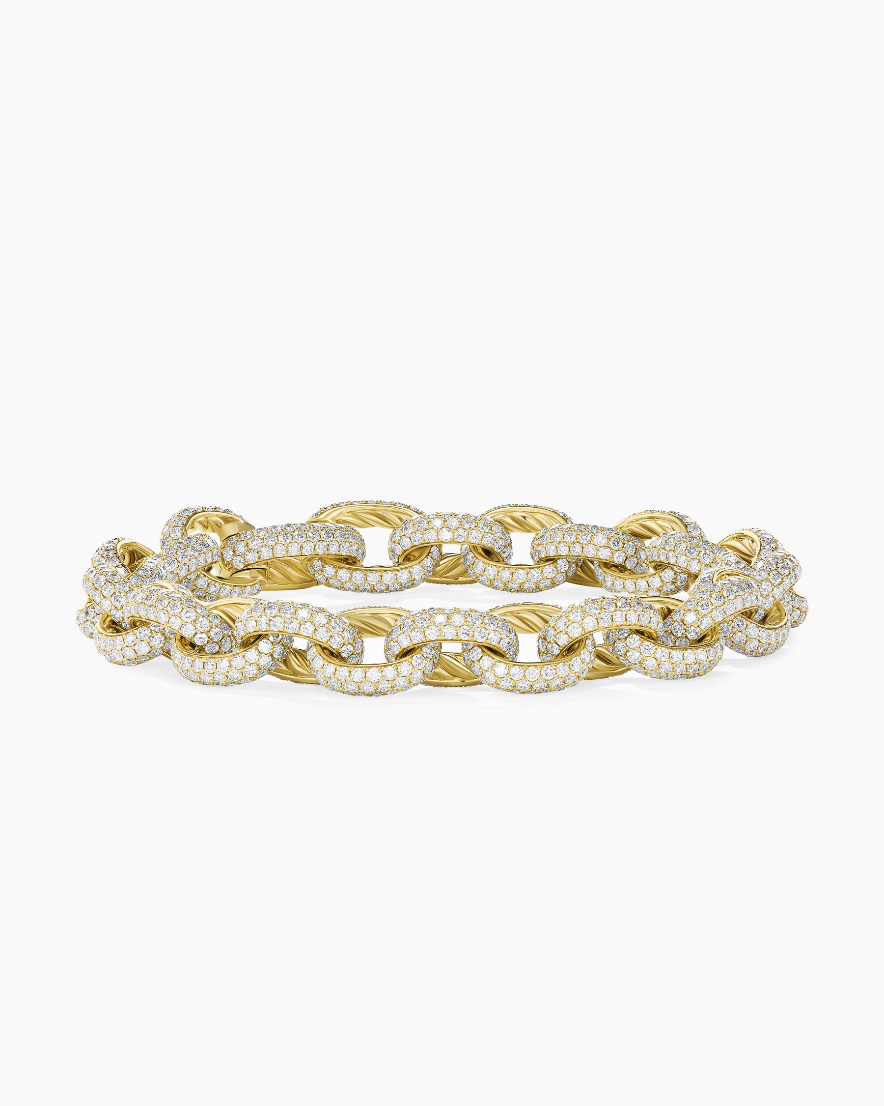 Pavé Oval Link Chain Bracelet in Yellow Gold with Diamonds
