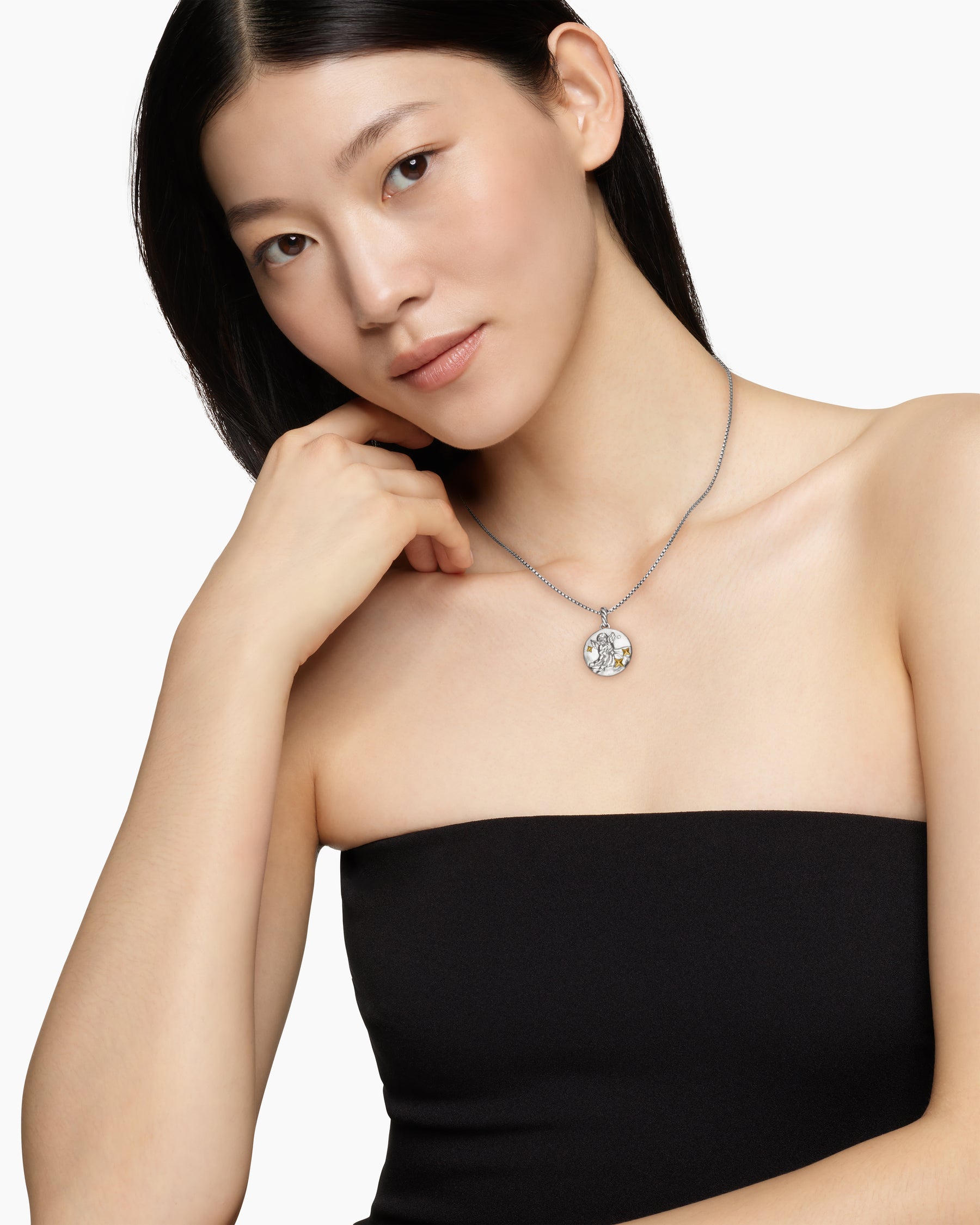 Alternative view of Aquarius Amulet in Sterling Silver with 18K Yellow Gold and Diamonds, 19mm