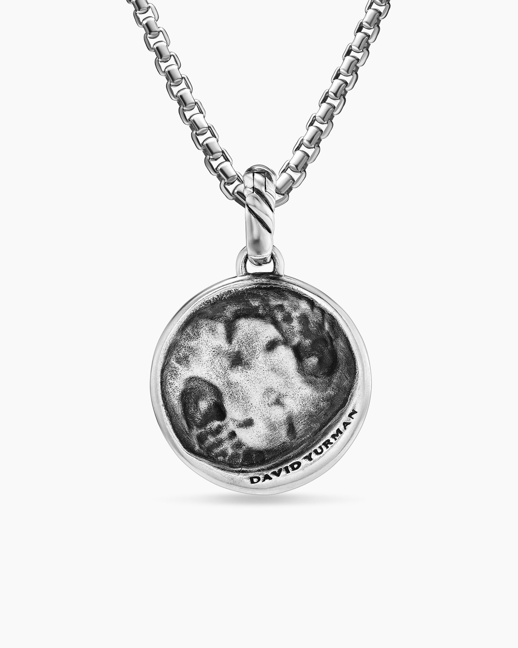 Pisces Amulet in Sterling Silver with 18K Yellow Gold and Diamonds, 19mm - Image 4