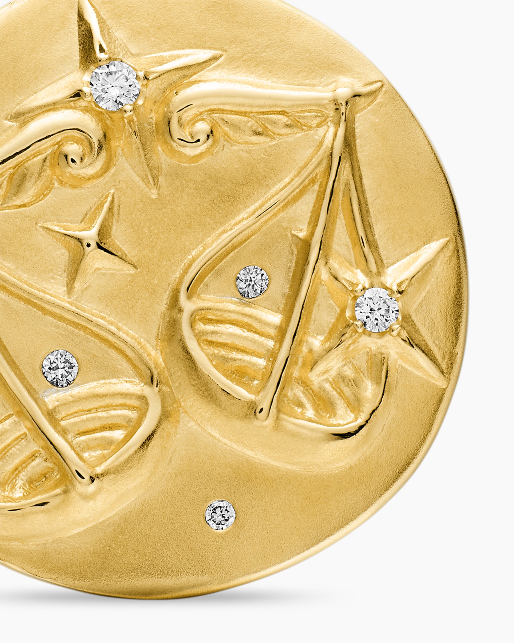 Libra Amulet in 18K Yellow Gold with Diamonds, 19mm - Image 5