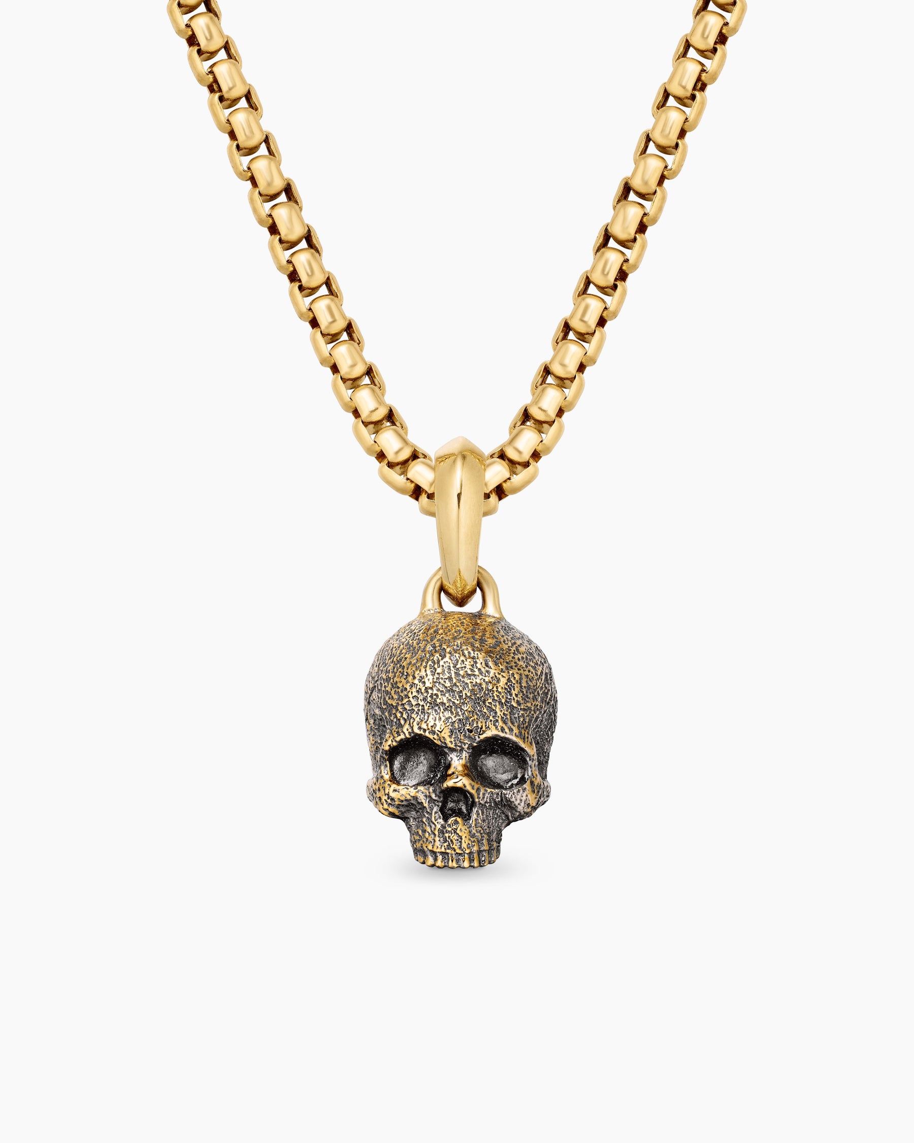 Memento Mori Skull Amulet in 18K Yellow Gold, 16mm