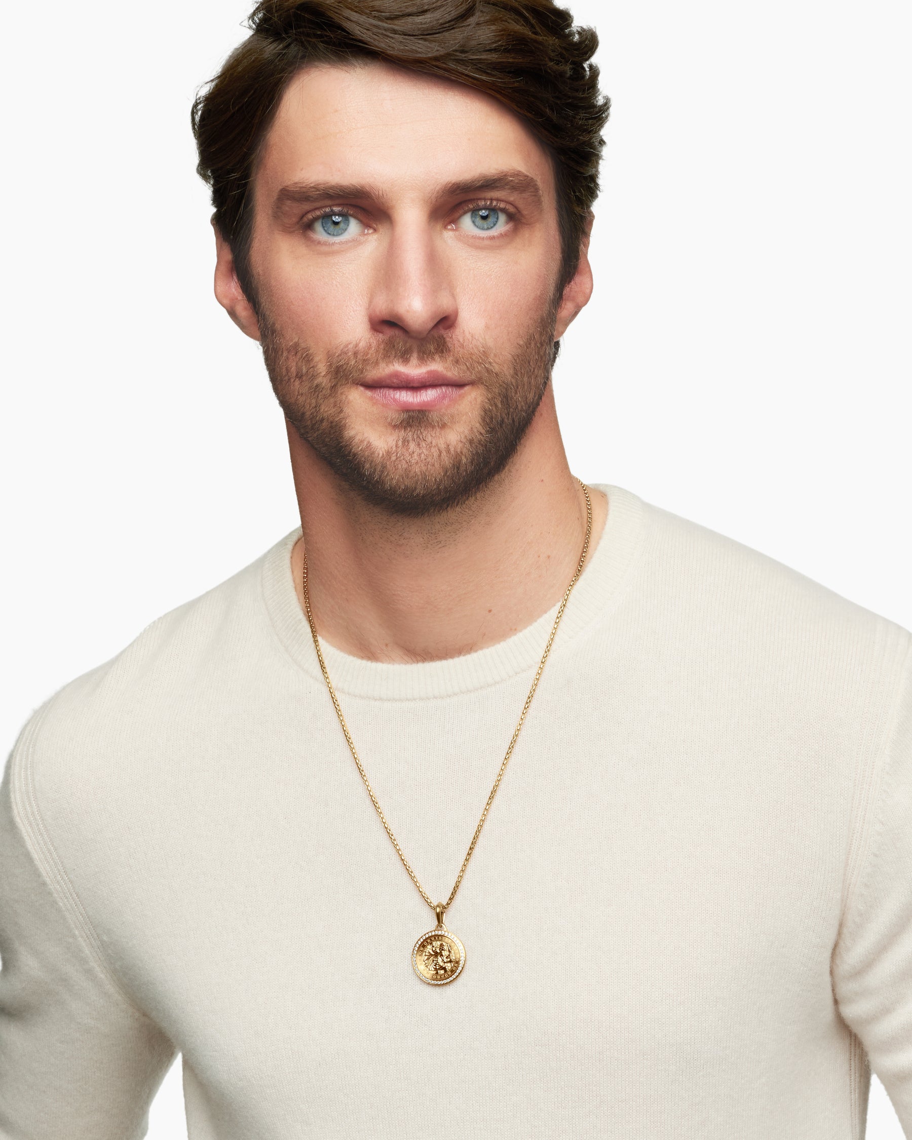 Alternative view of St. Christopher Amulet in 18K Yellow Gold with Diamonds, 28.5mm