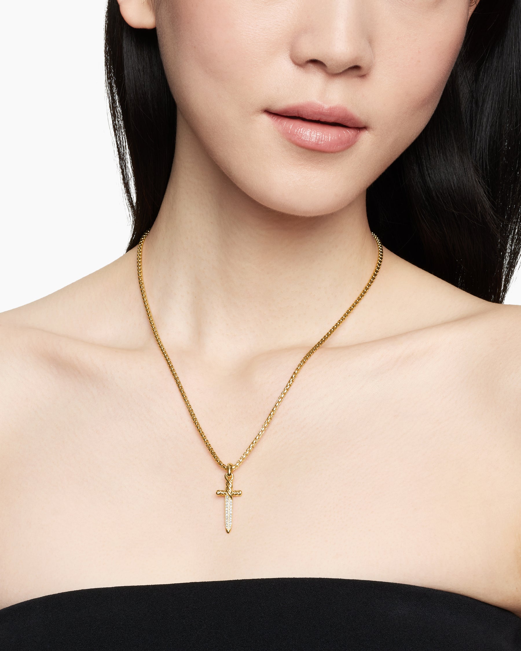 Alternative view of Petrvs Dagger Amulet in 18K Yellow Gold with Diamonds, 32mm
