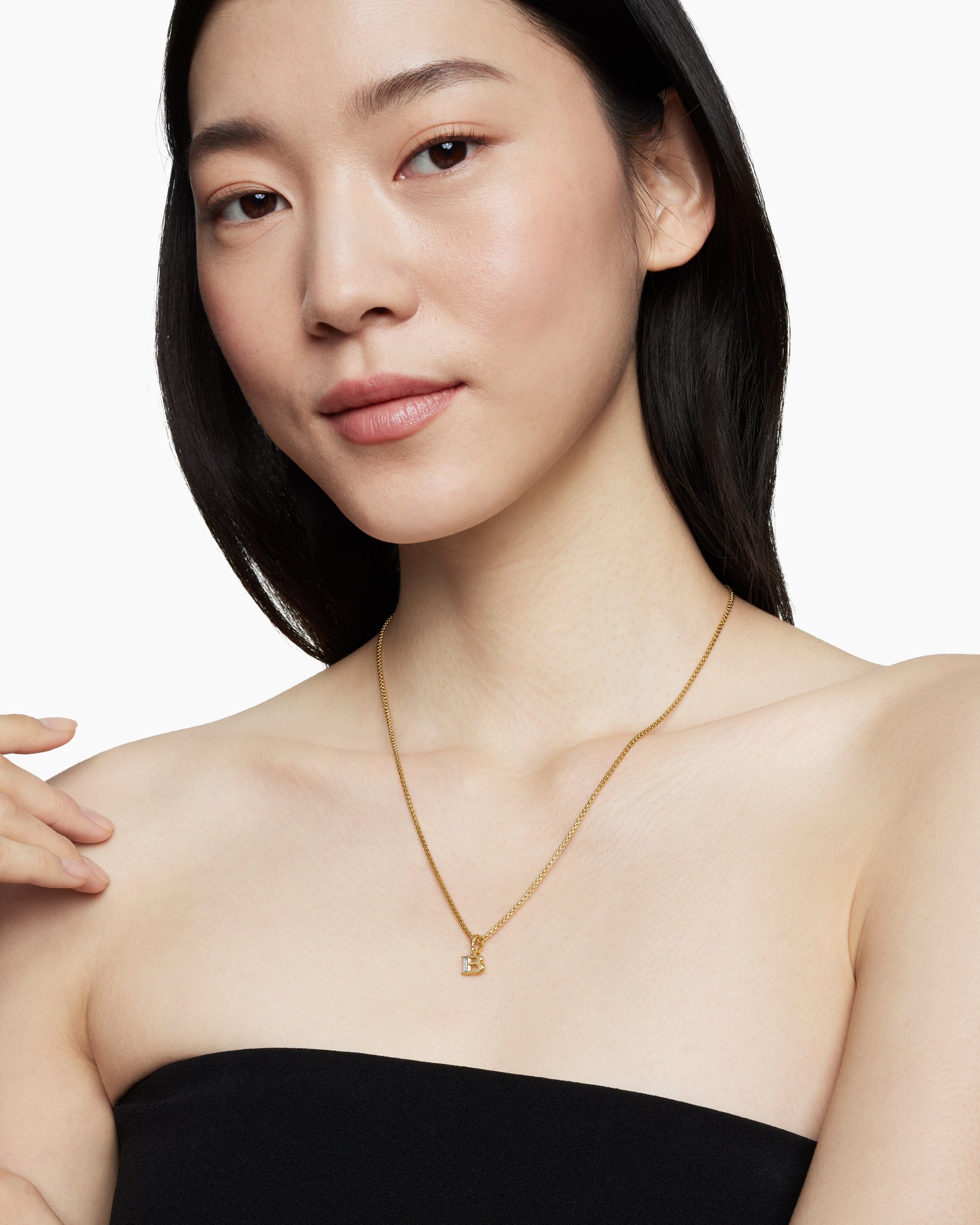 Pavé Initial Pendant in 18K Yellow Gold with Diamond B - Image 7