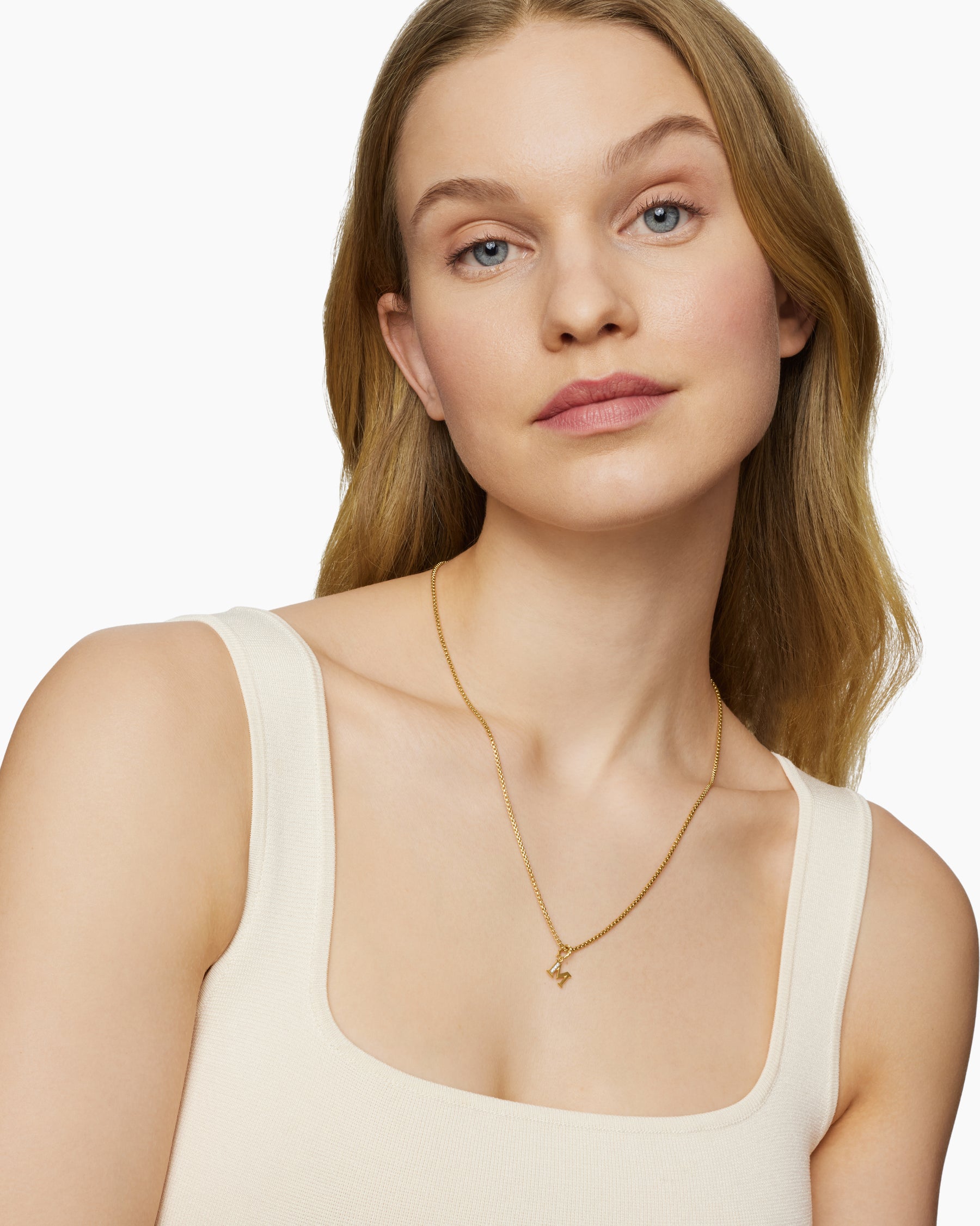Pavé Initial Pendant in 18K Yellow Gold with Diamond M - Image 7