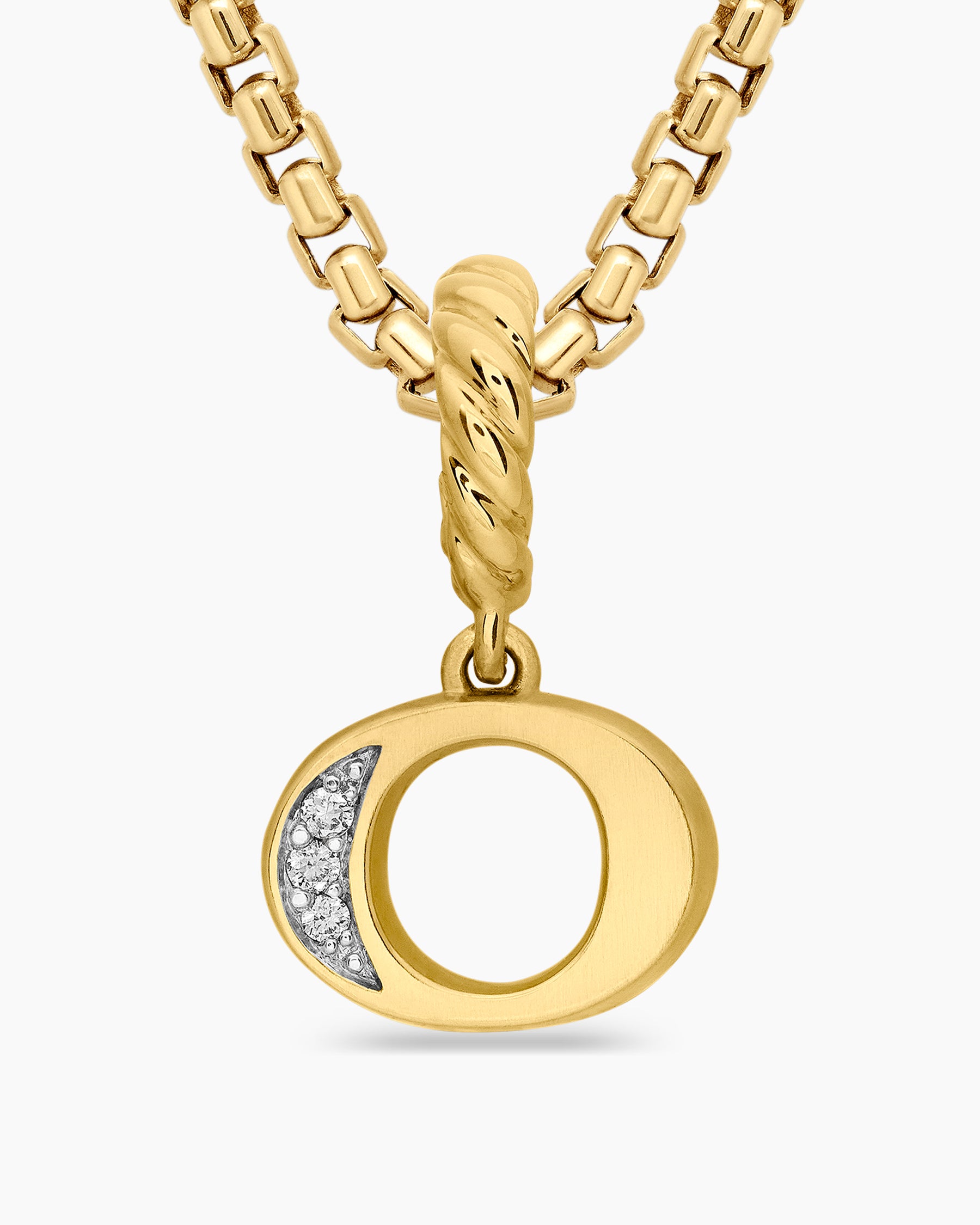 Pavé Initial Pendant in 18K Yellow Gold with Diamond O - Image 5