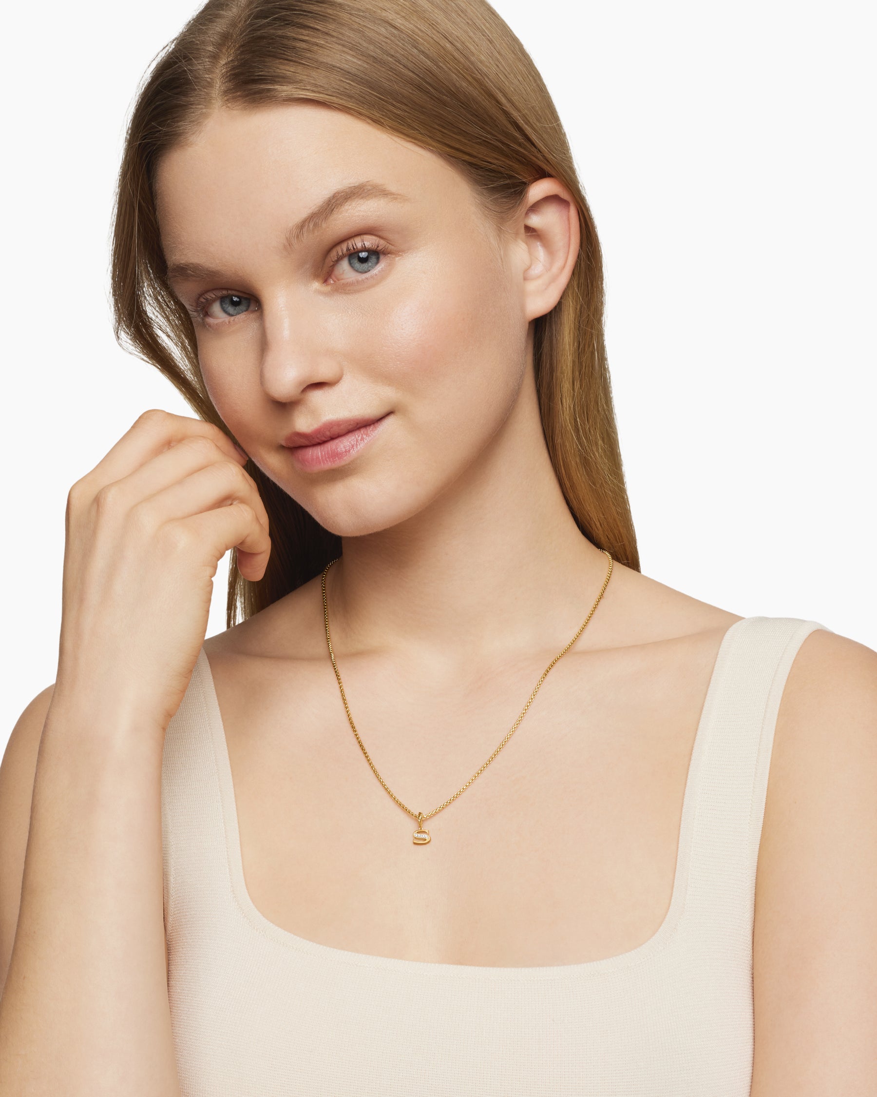 Pavé Initial Pendant in 18K Yellow Gold with Diamond S - Image 7