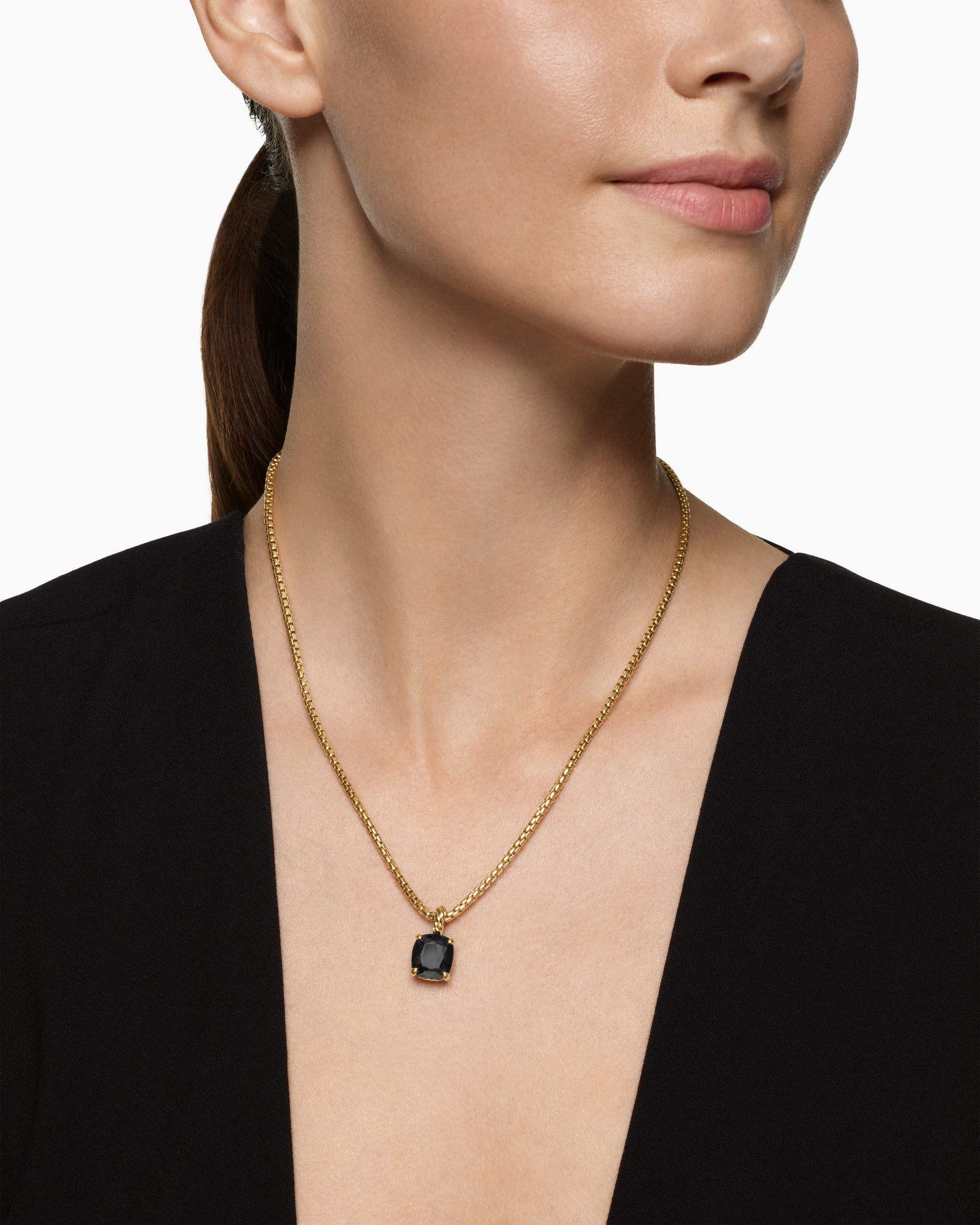 Alternative view of Marbella Pendant in 18K Yellow Gold with Black Onyx, 12mm