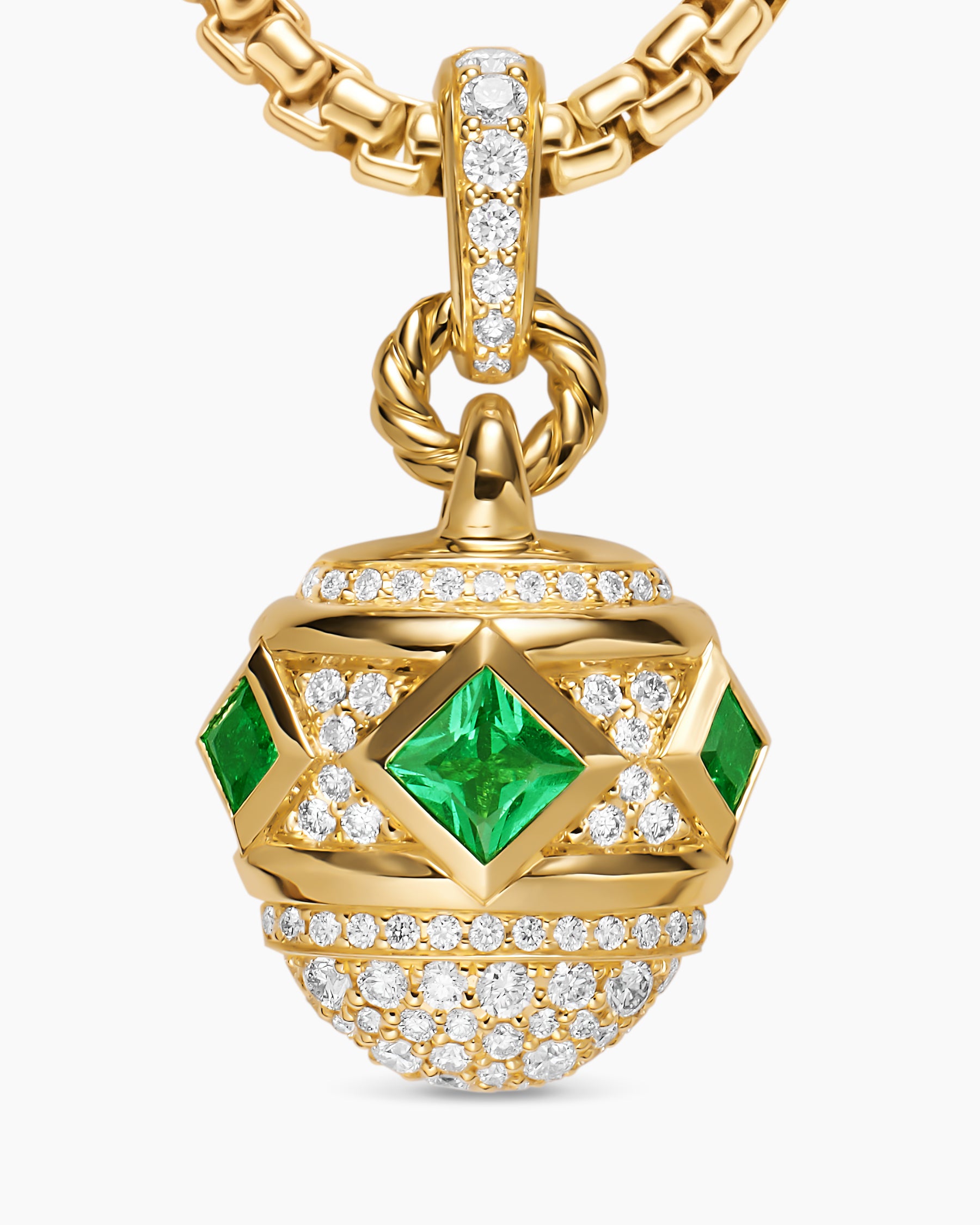 Renaissance Pavé Amulet in 18K Yellow Gold with Emeralds and Diamonds, 17mm - Image 5