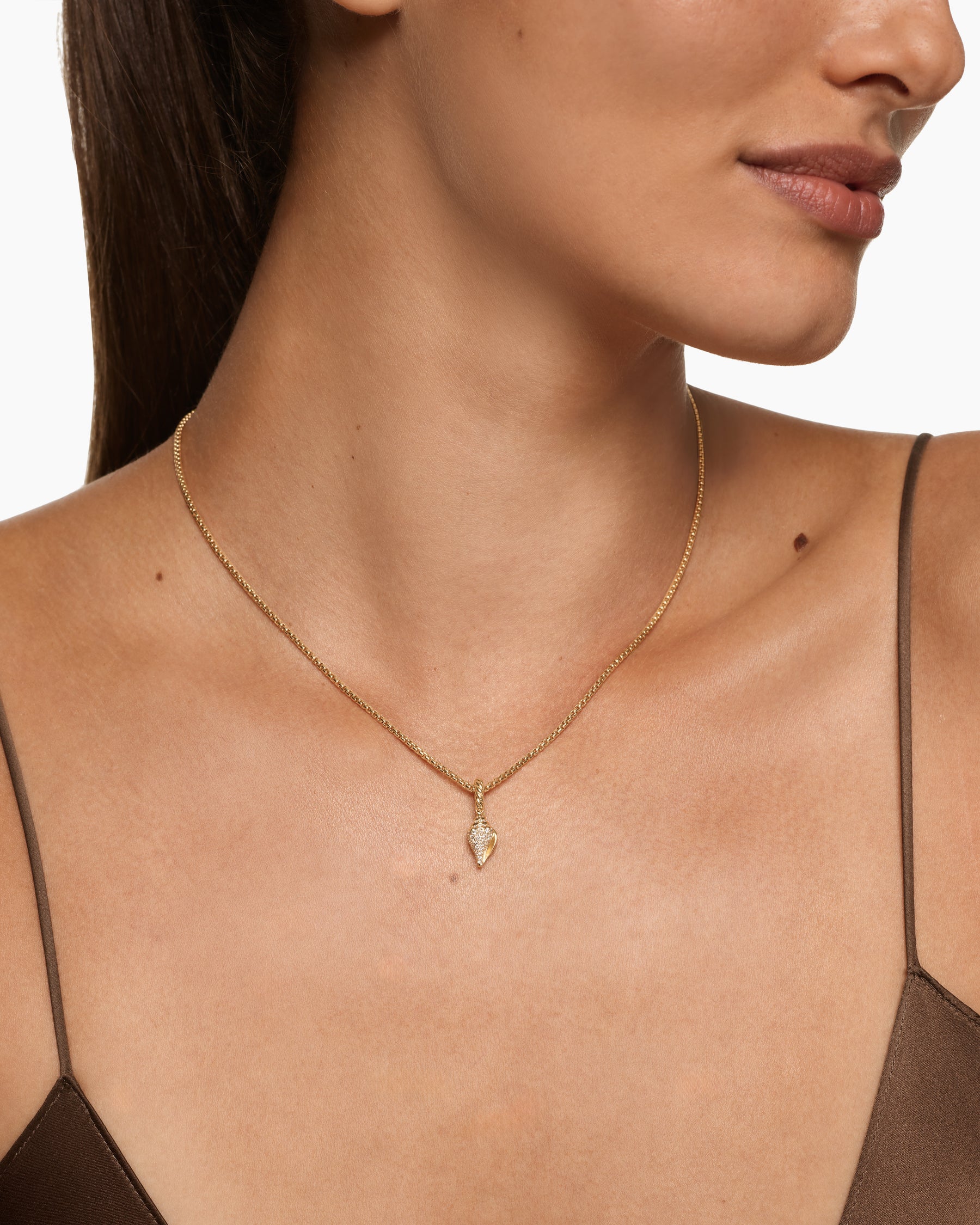 Alternative view of Pavé Shell Amulet in 18K Yellow Gold with Diamonds, 12.8mm